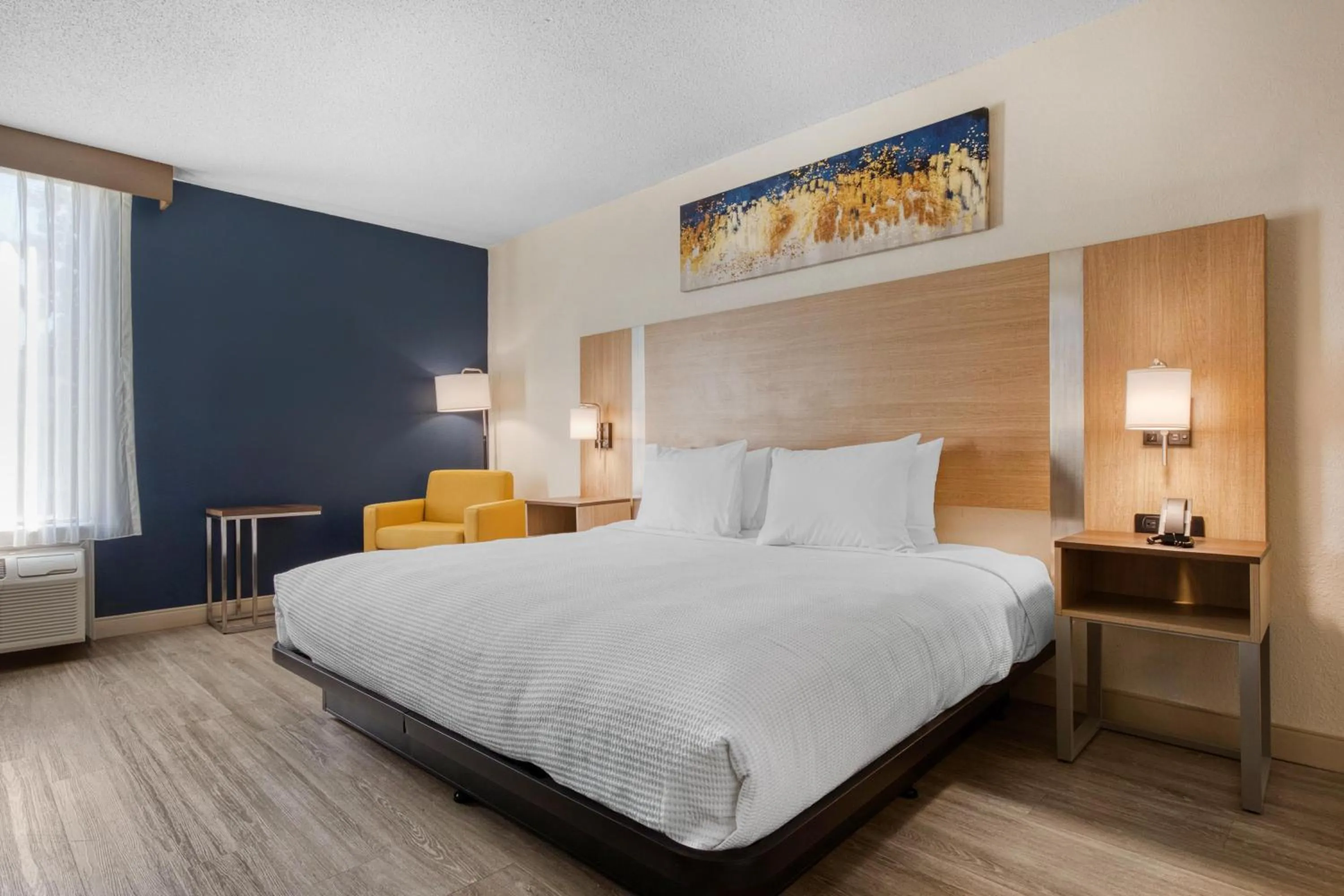 Bedroom, Bed in Best Western Greensboro Coliseum Inn