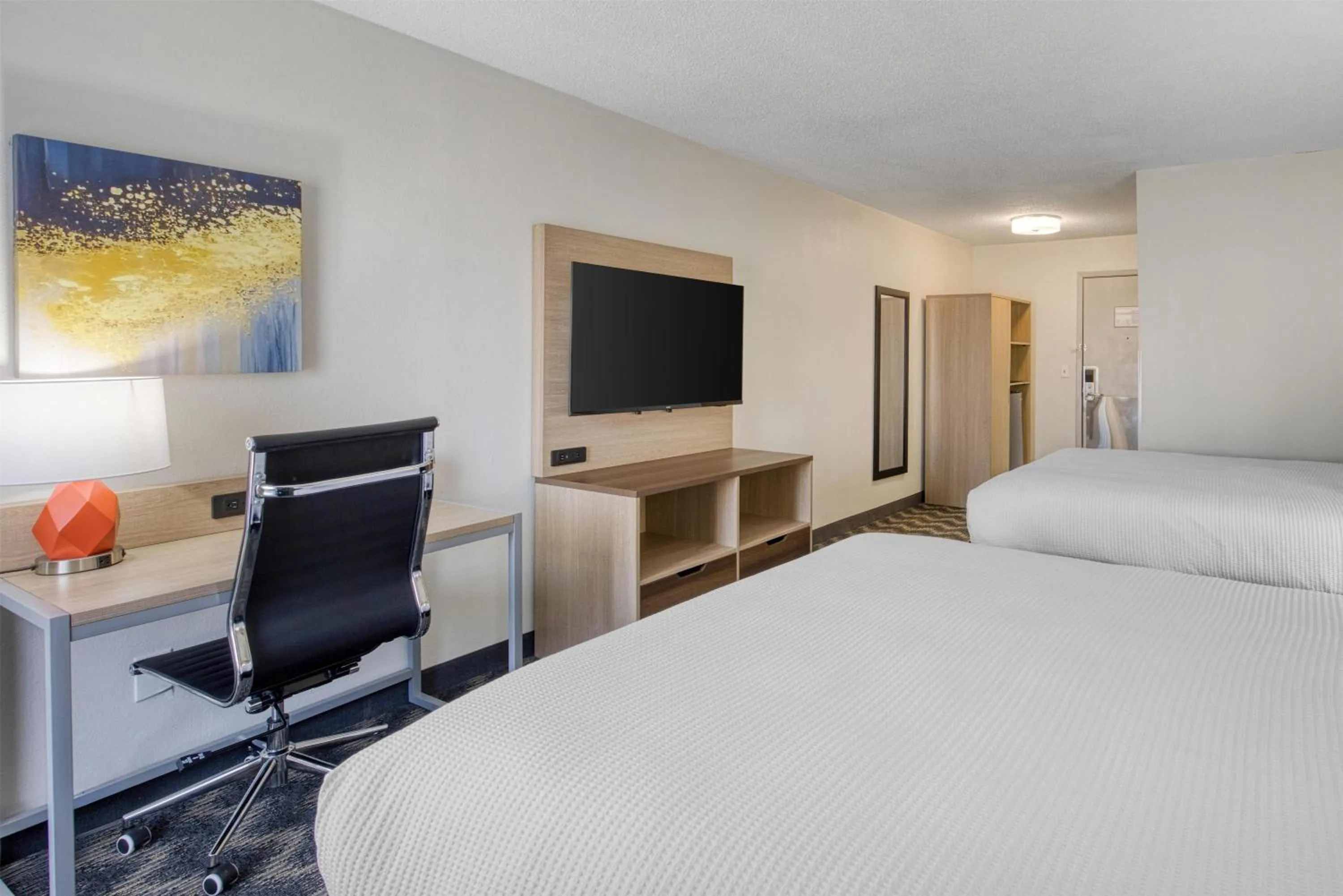 Bedroom, Bed in Best Western Greensboro Coliseum Inn