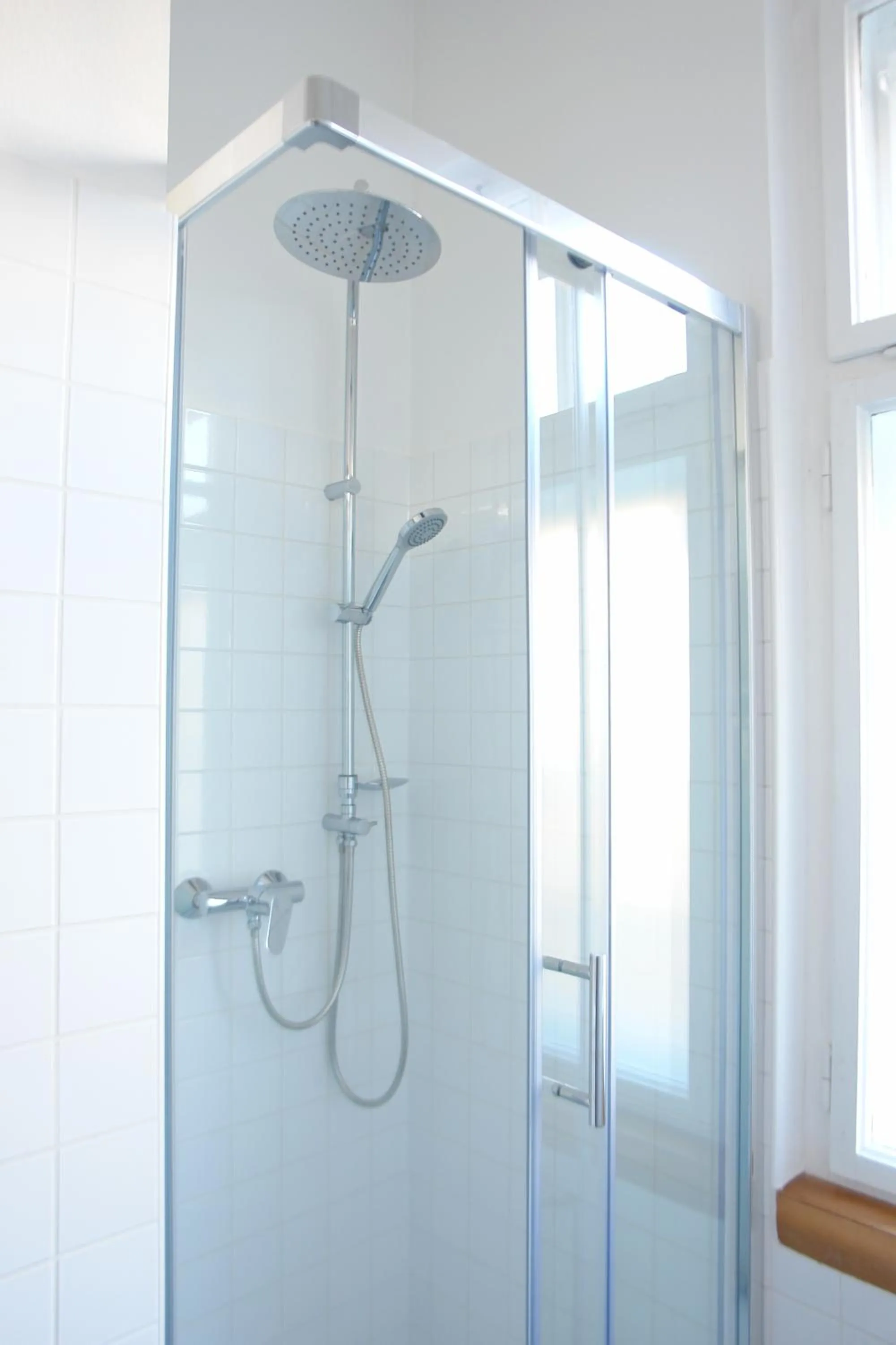 Shower in Hotel Katrca