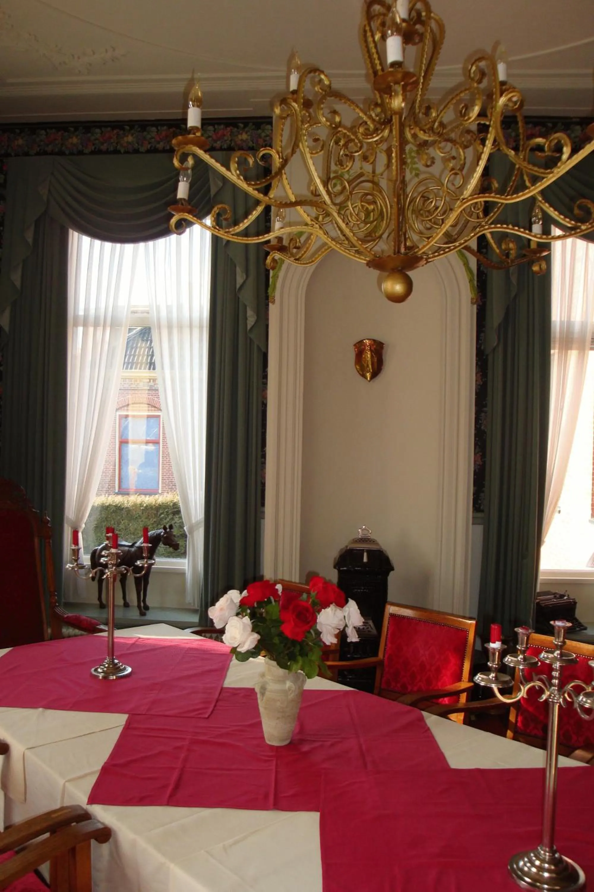 Restaurant/places to eat in Hostel Herberg de Esborg Scheemda