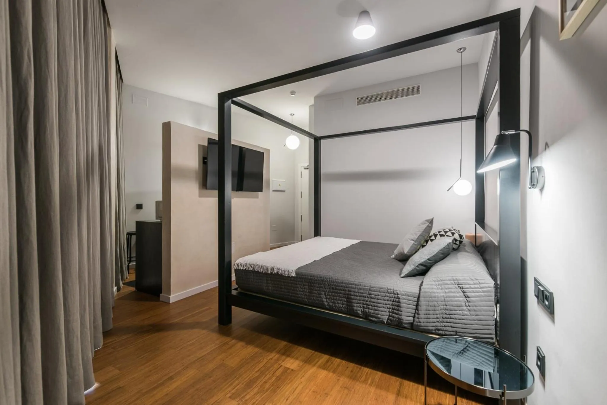 Kitchen or kitchenette, Bed in Welldone Antiquarium