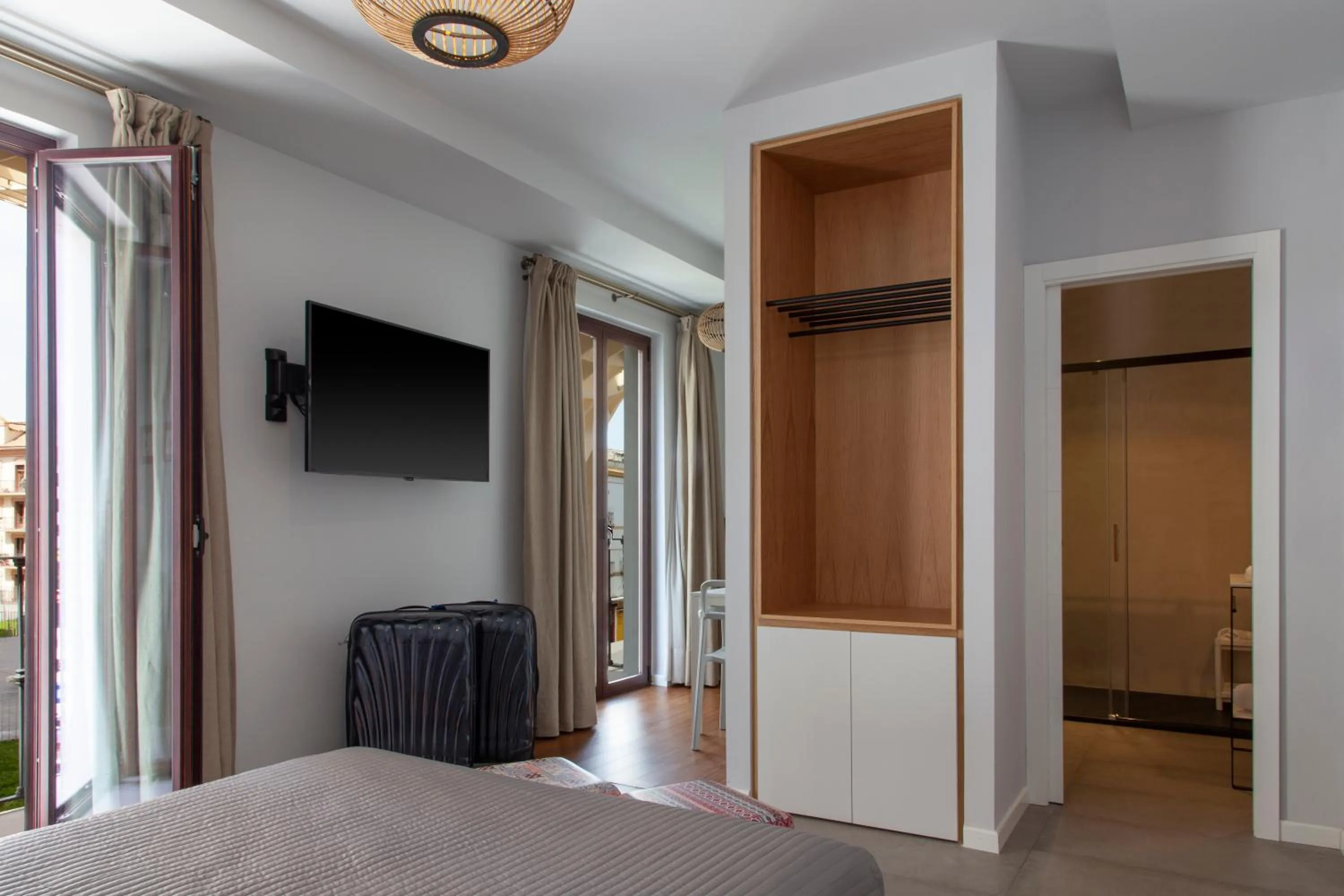 Bedroom, Bed in Welldone Metropol