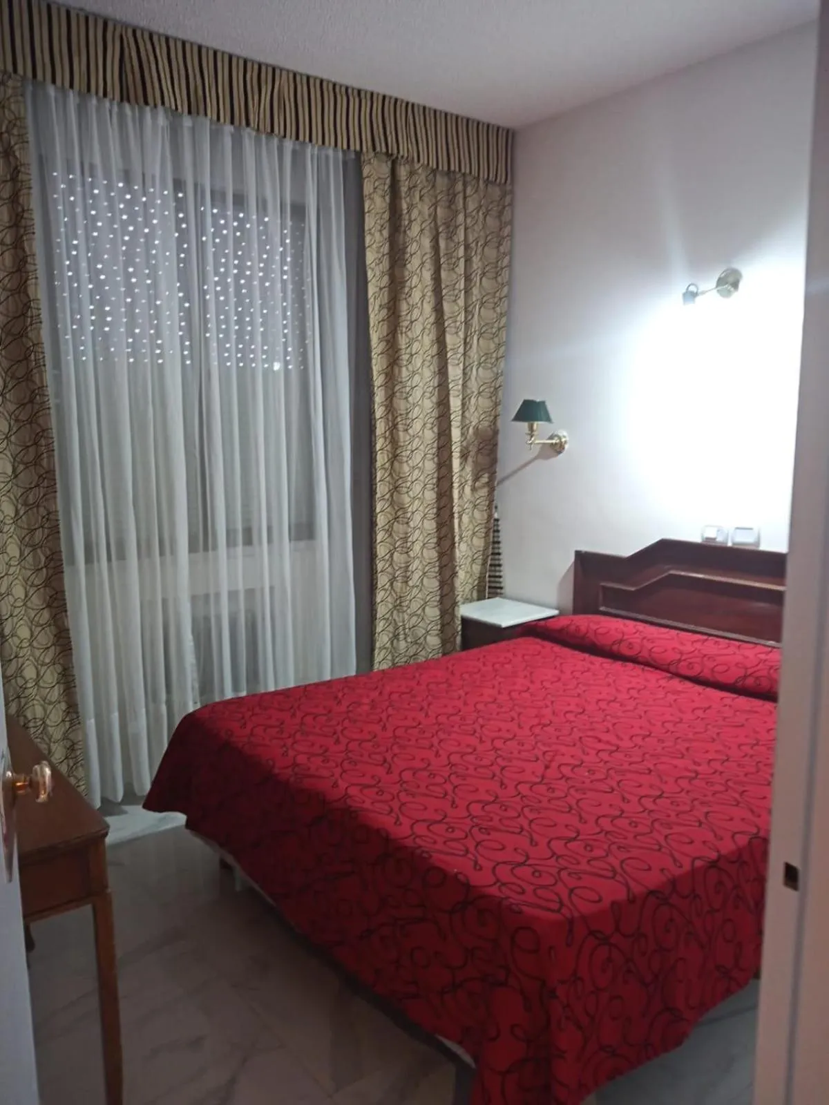 Photo of the whole room, Bed in Hotel Tres Sargentos