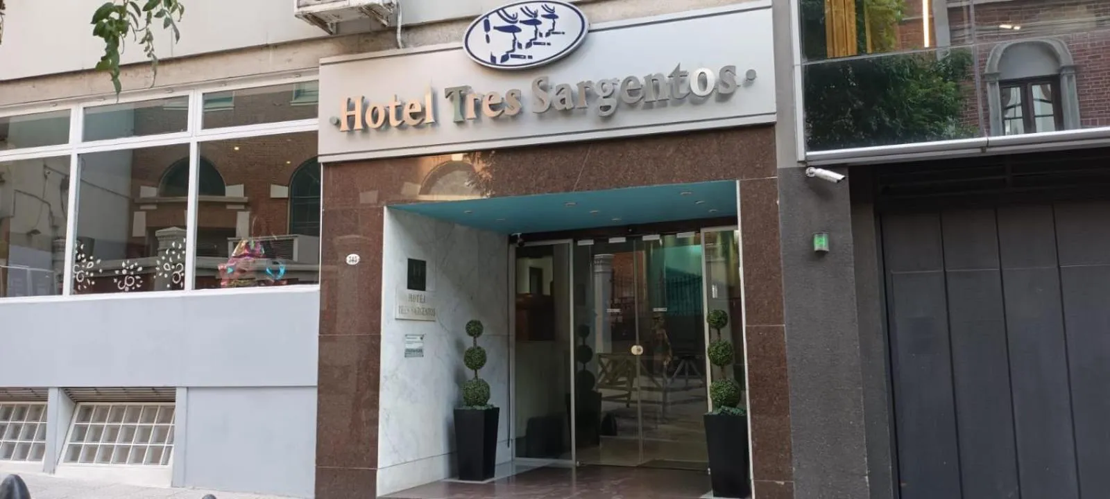 Property building in Hotel Tres Sargentos