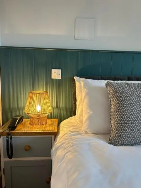 Bedroom, Bed in The River Haven Hotel