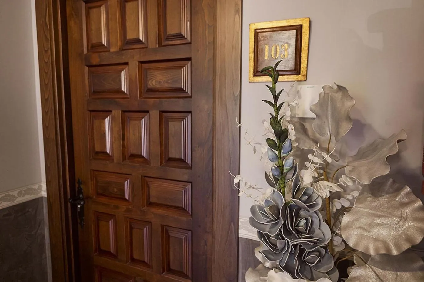 Decorative detail in Posada Araceli