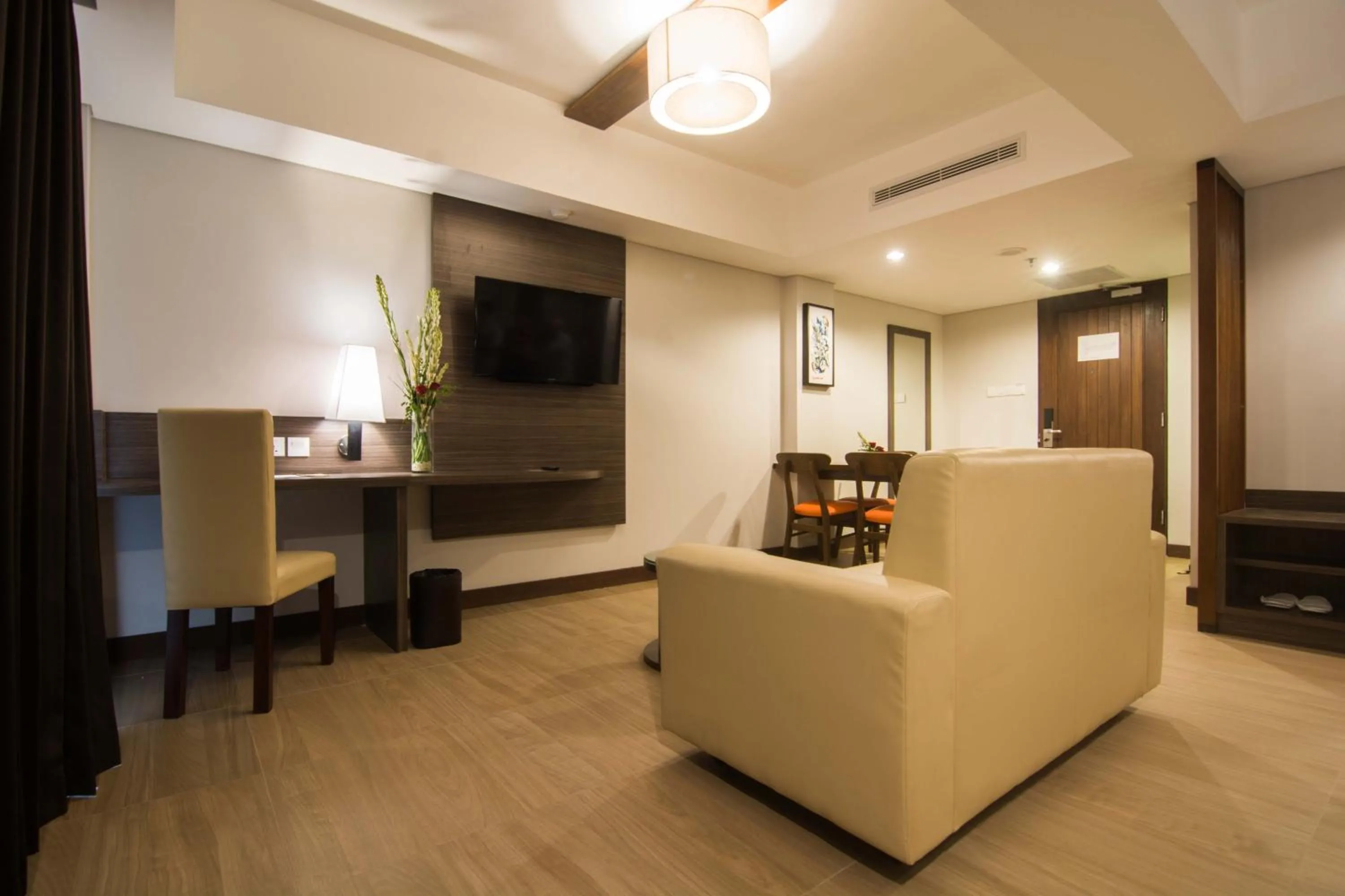 Communal lounge/ TV room in Pandawa Hill Resort