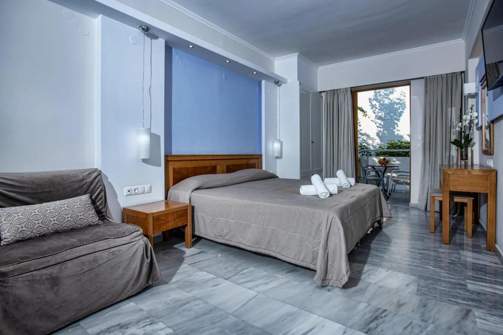 Photo of the whole room, Bed in Mary Hotel & Mary Royal Suites