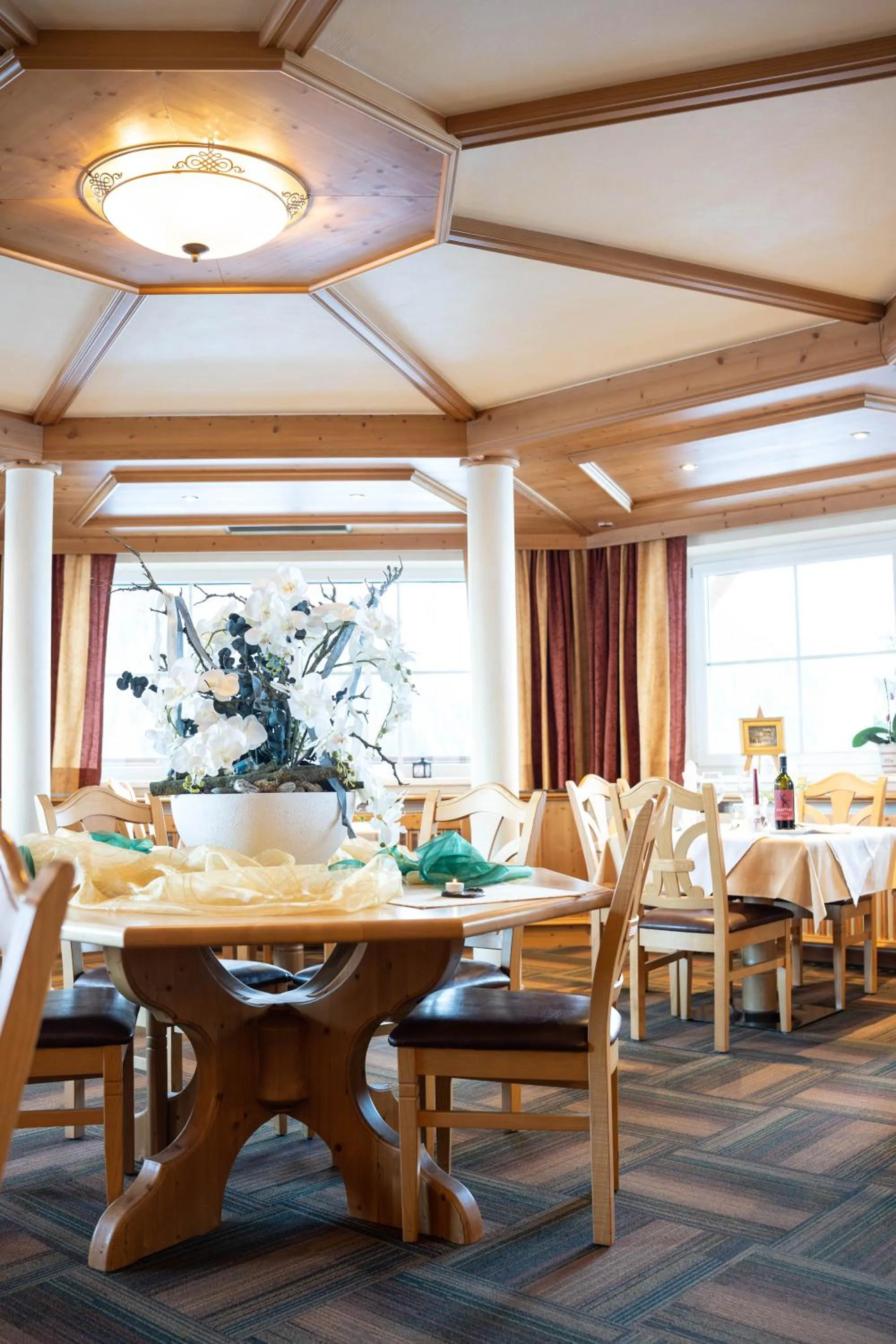 Restaurant/places to eat in Alpin Panoramahotel Lärchenhof