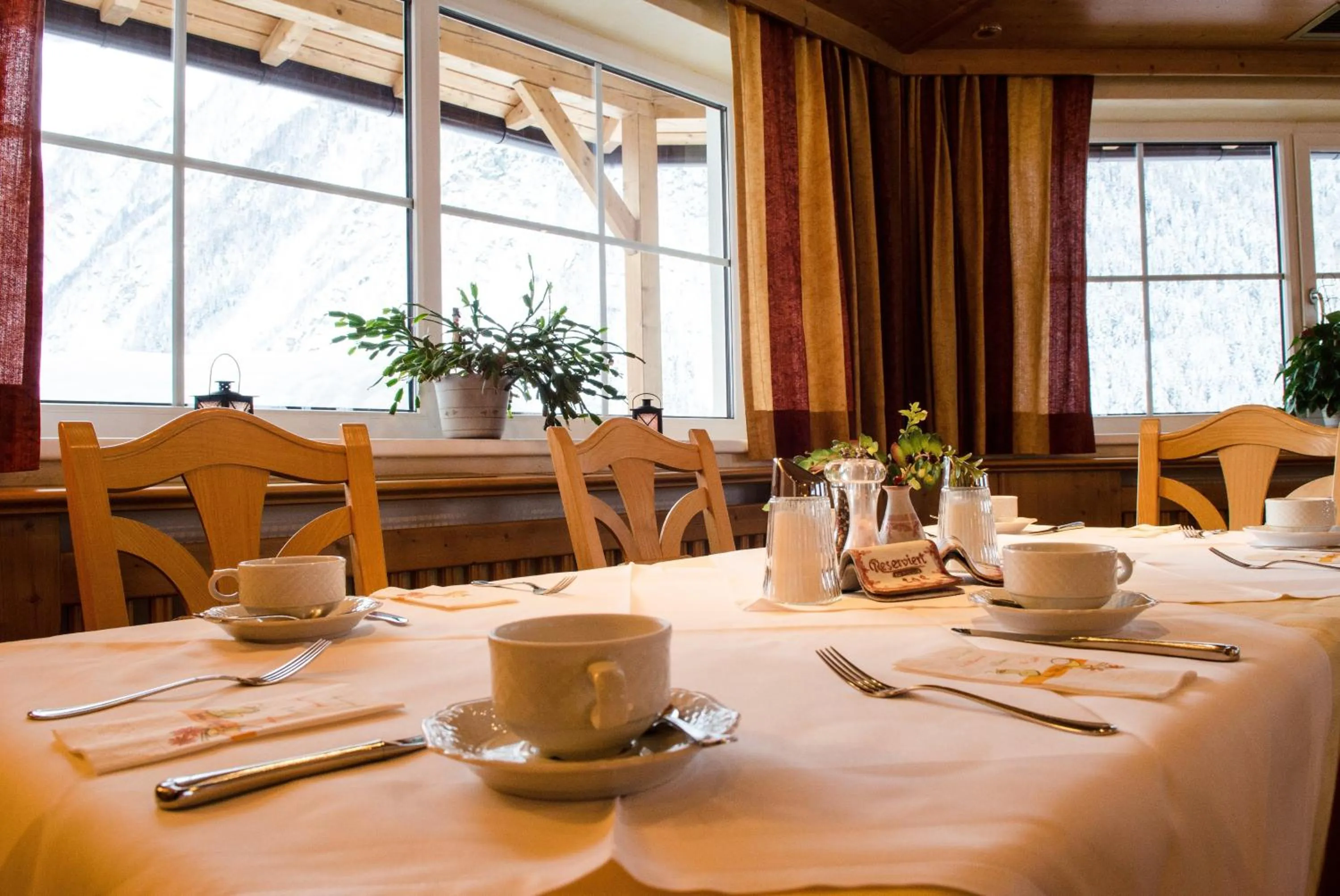 Restaurant/places to eat in Alpin Panoramahotel Lärchenhof