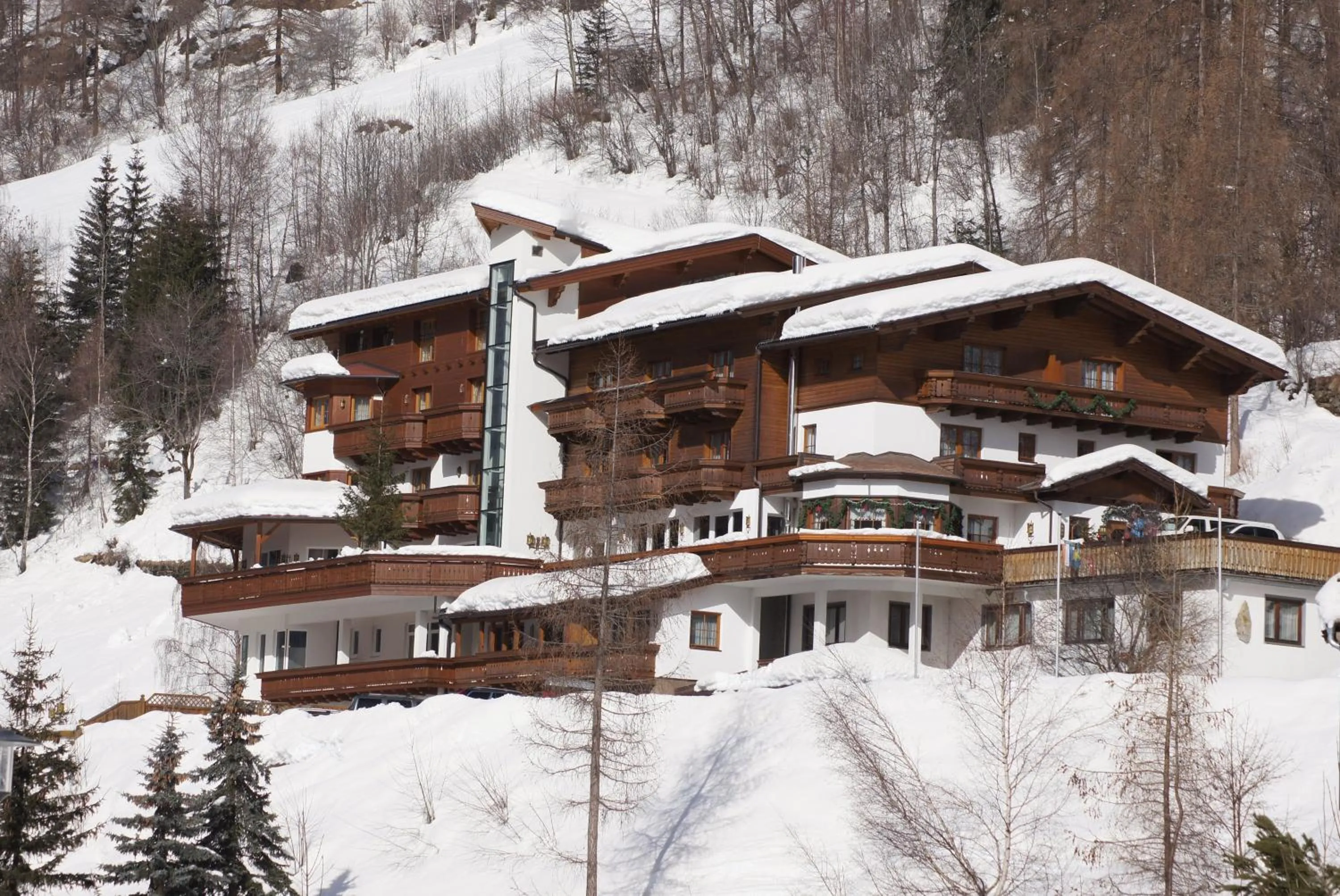 Property building in Alpin Panoramahotel Lärchenhof