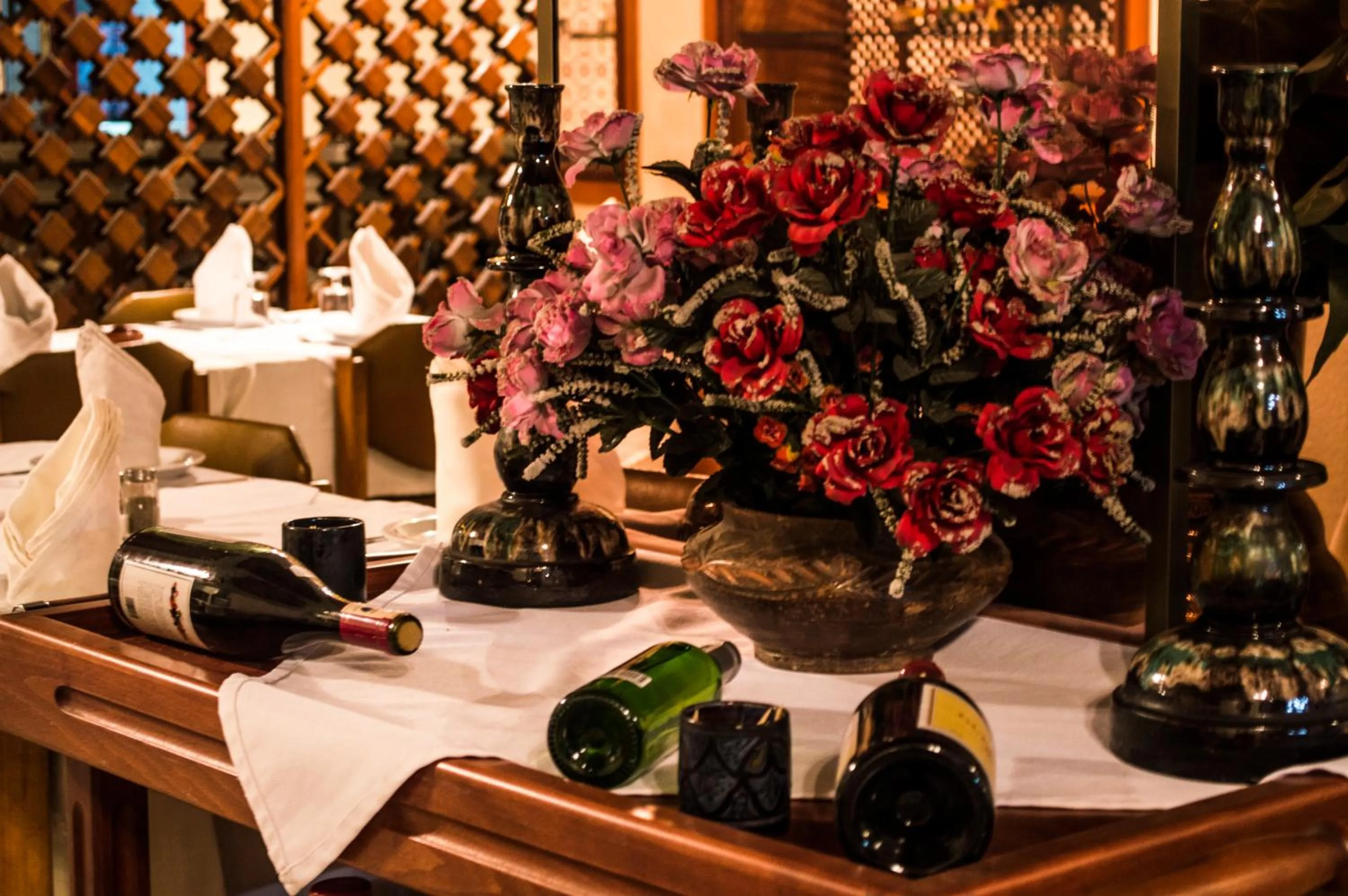 Restaurant/places to eat in Hotel Amalay