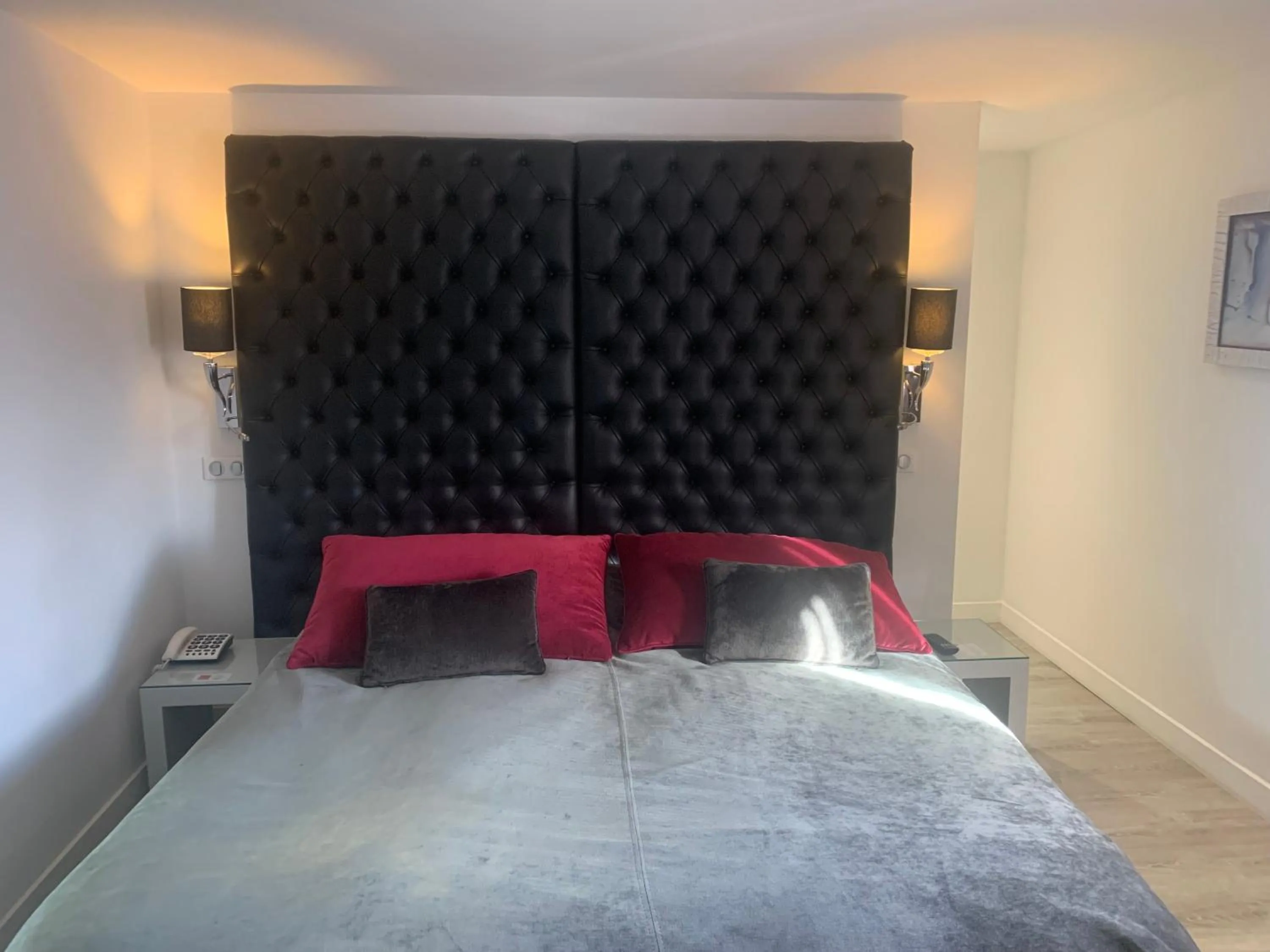 Bedroom, Bed in Les Criquets Hôtel & Spa