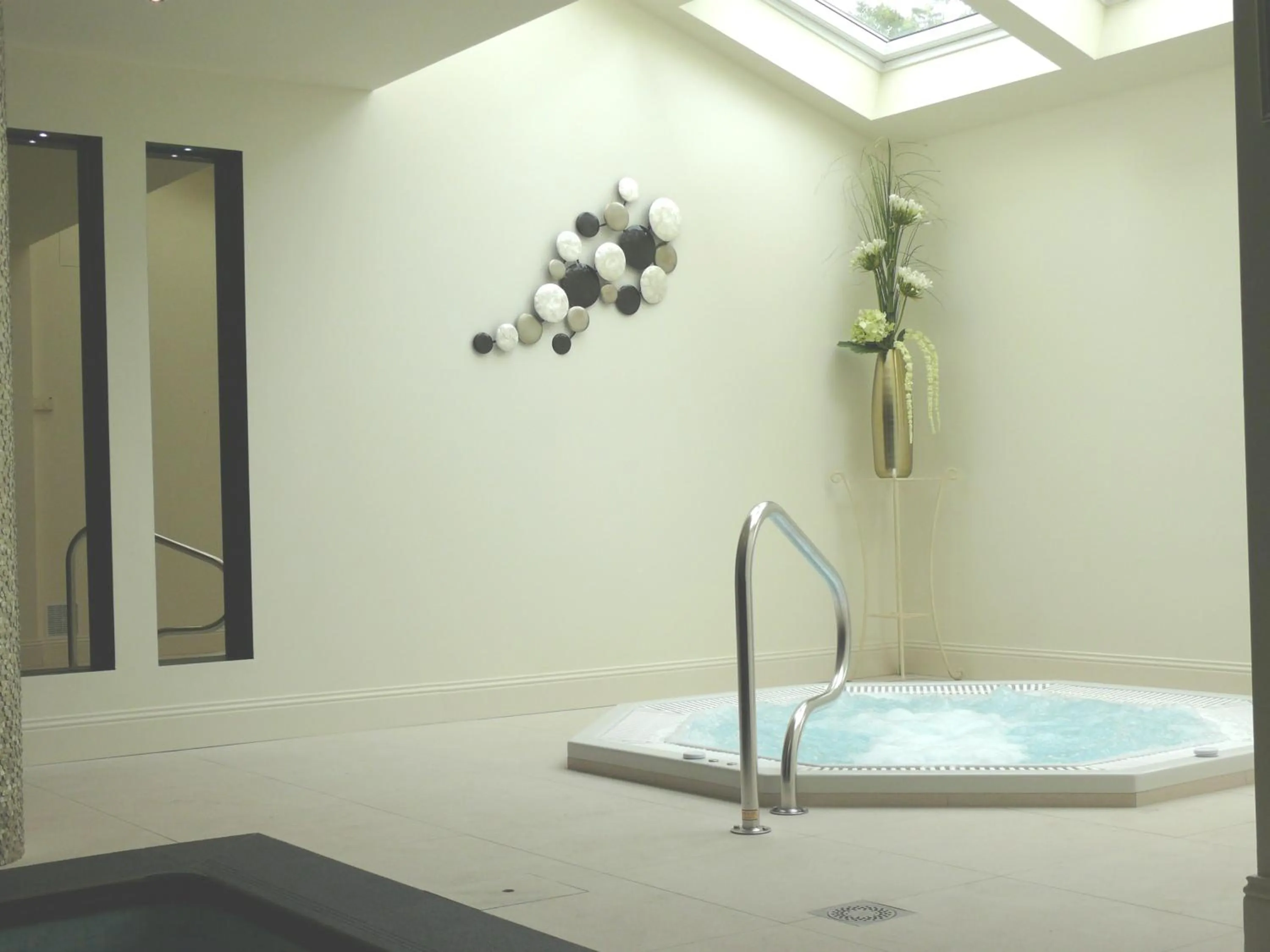 Hot Tub in Les Criquets Hôtel & Spa