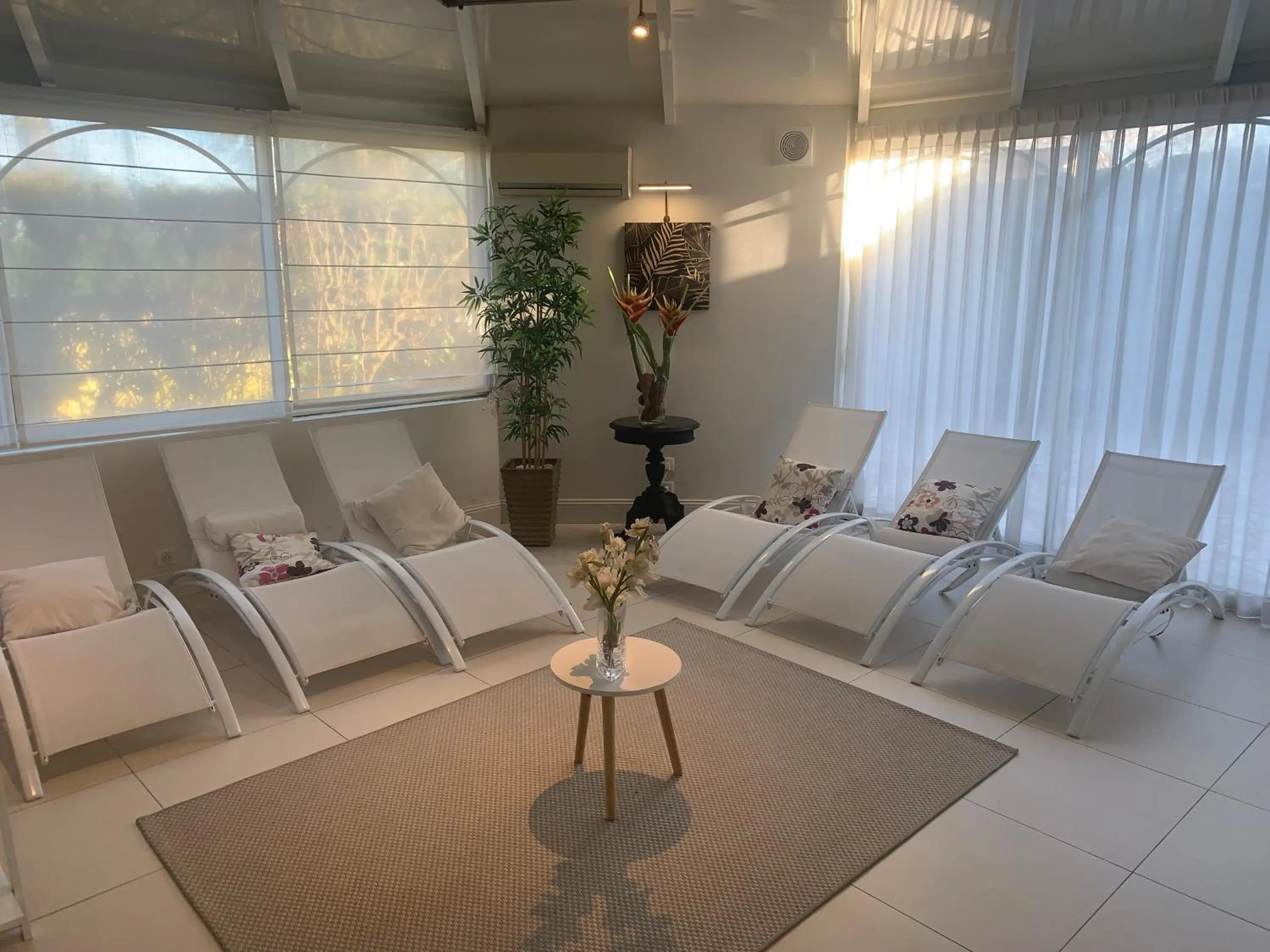 Spa and wellness centre/facilities in Les Criquets Hôtel & Spa