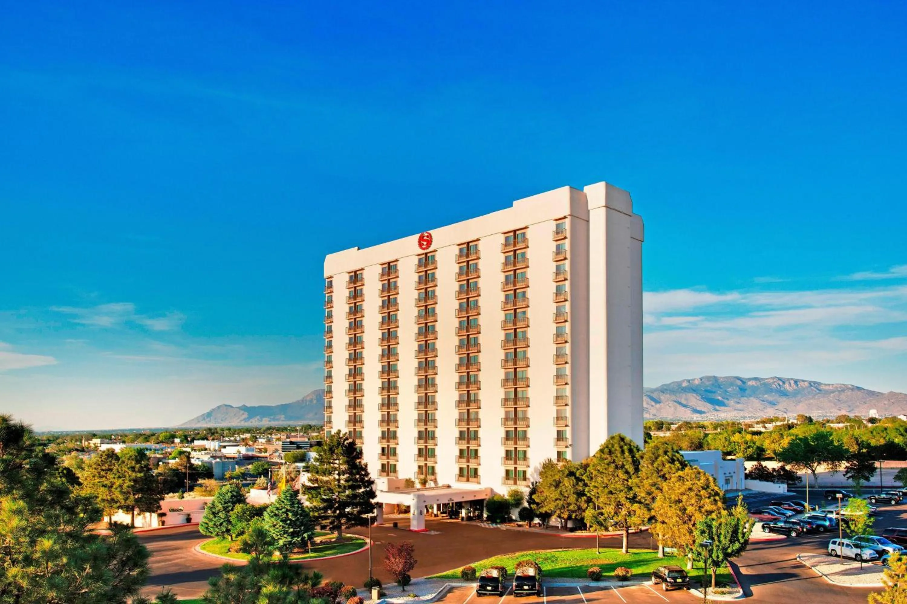 Property building in Sheraton Albuquerque Airport Hotel