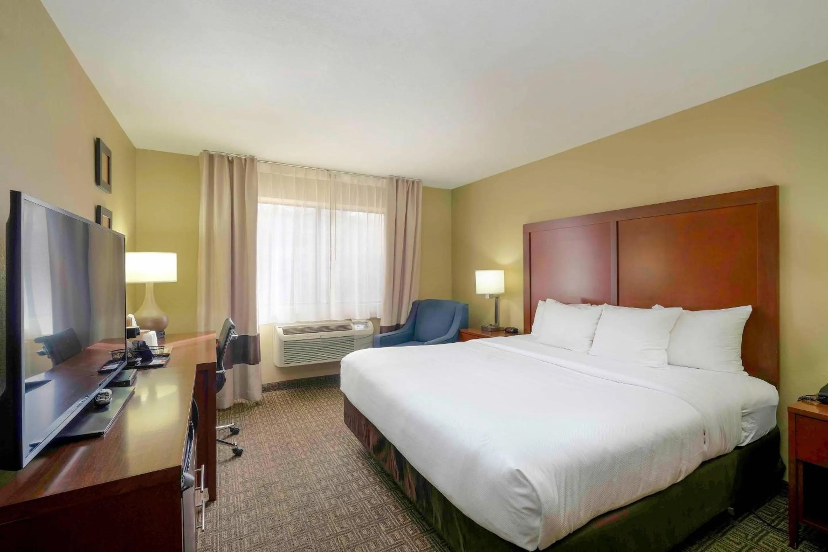 Bedroom, Bed in Comfort Inn Near Gila National Forest