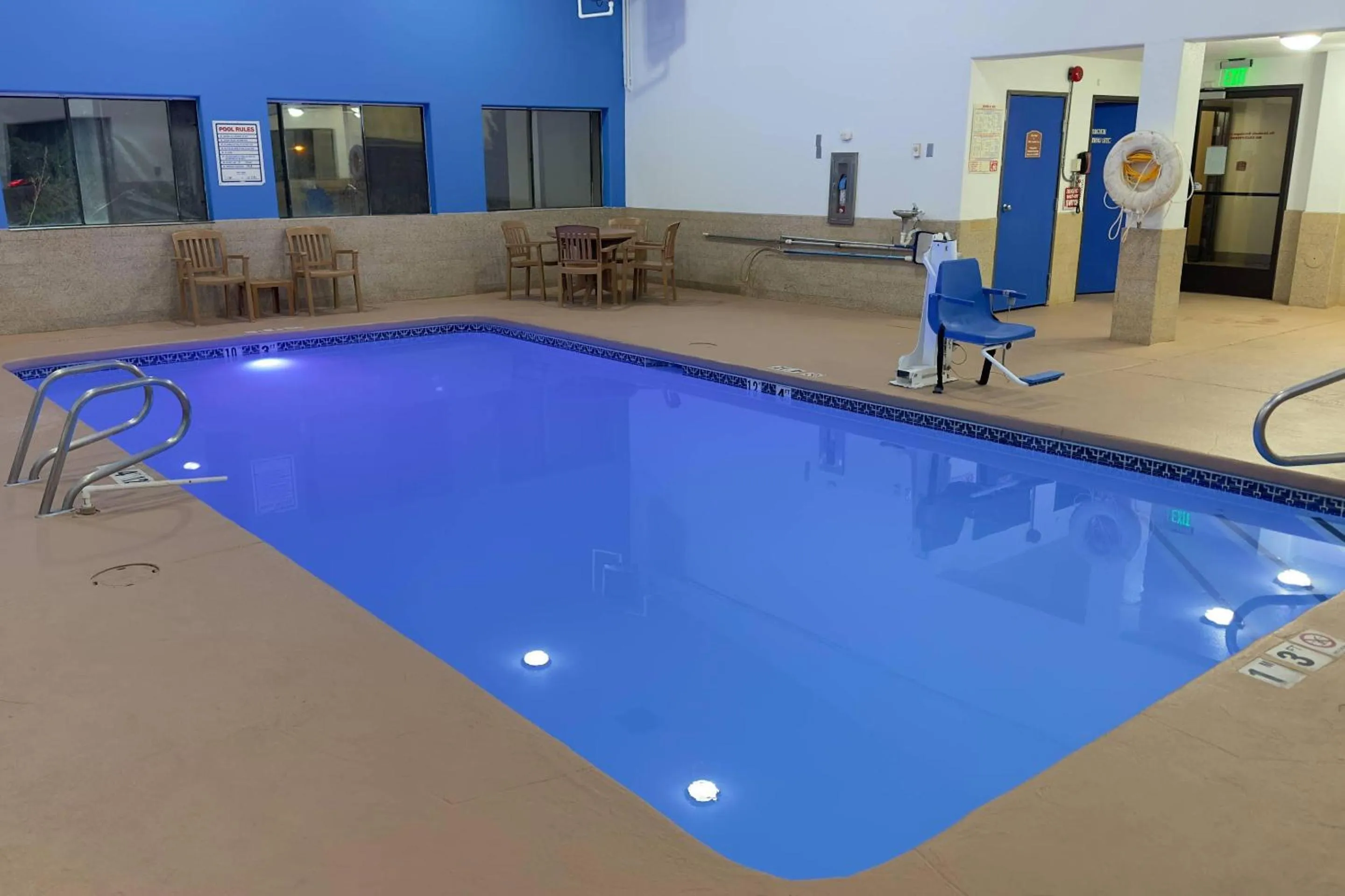 Swimming pool in Comfort Inn Near Gila National Forest