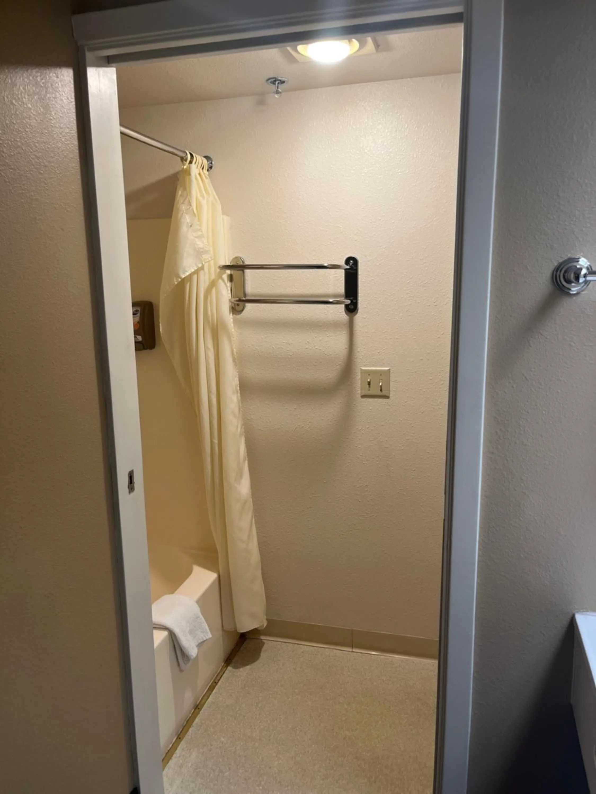 Bathroom in Americas Best Value Inn Kalispell