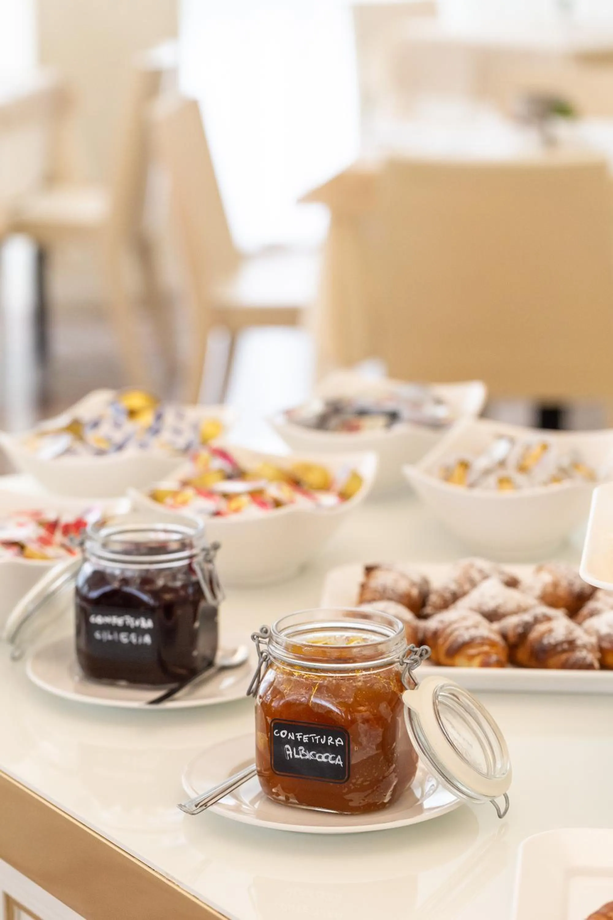 Buffet breakfast in Hotel Universal