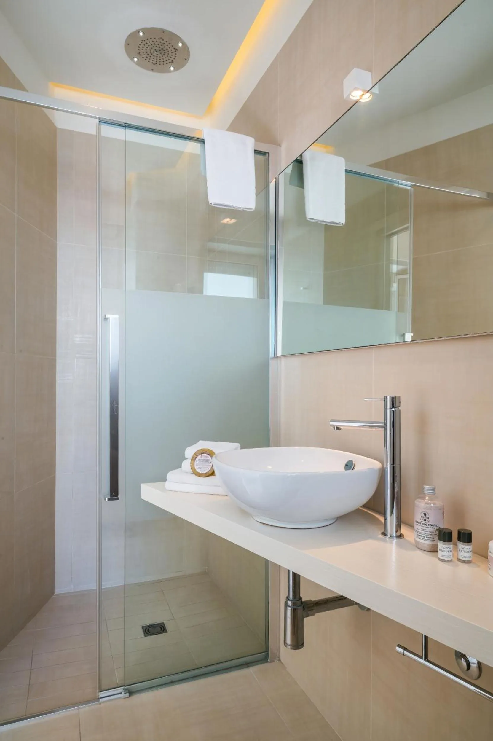 Bathroom in Hotel Universal