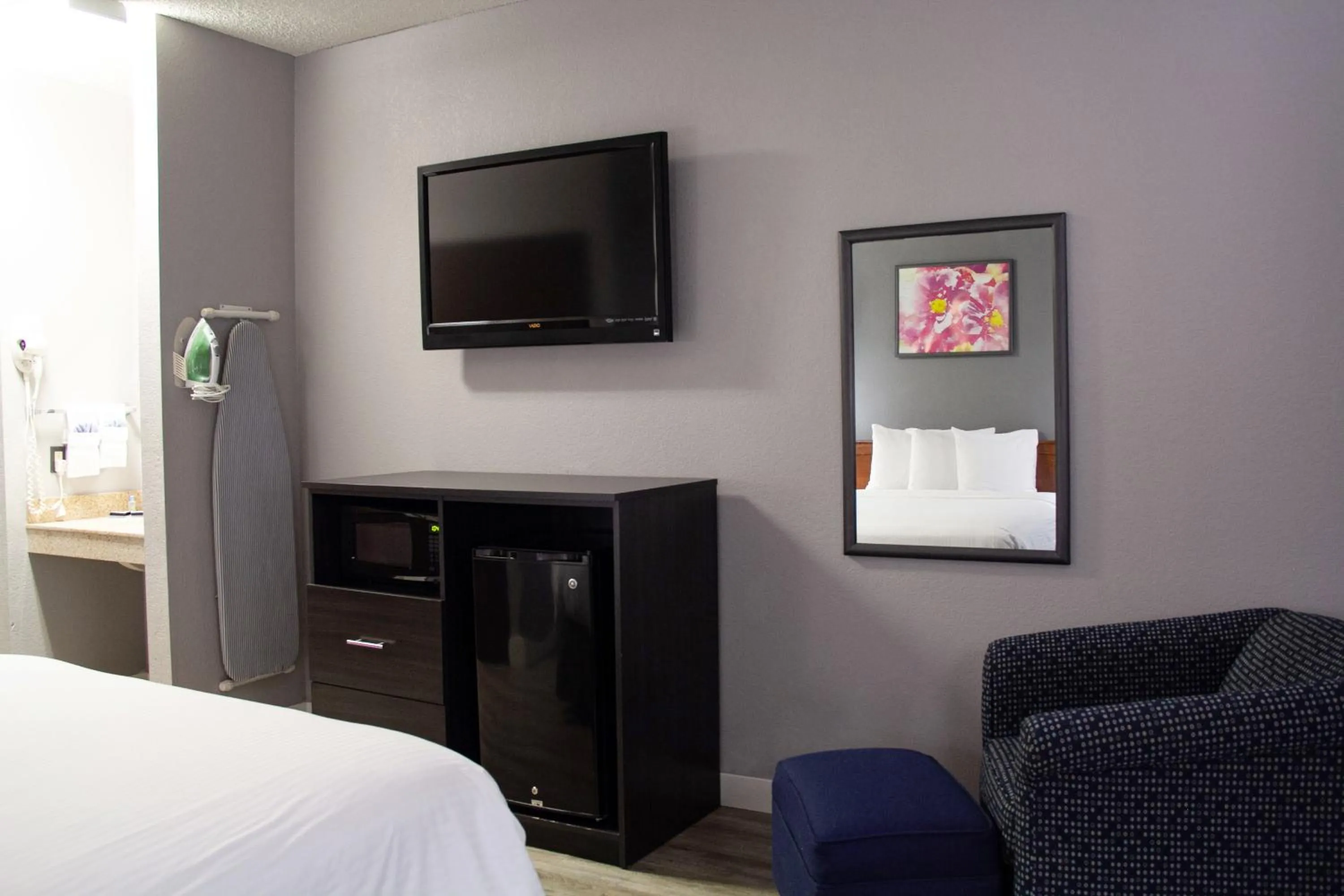 TV and multimedia, Bed in New Victorian Inn - Sioux City