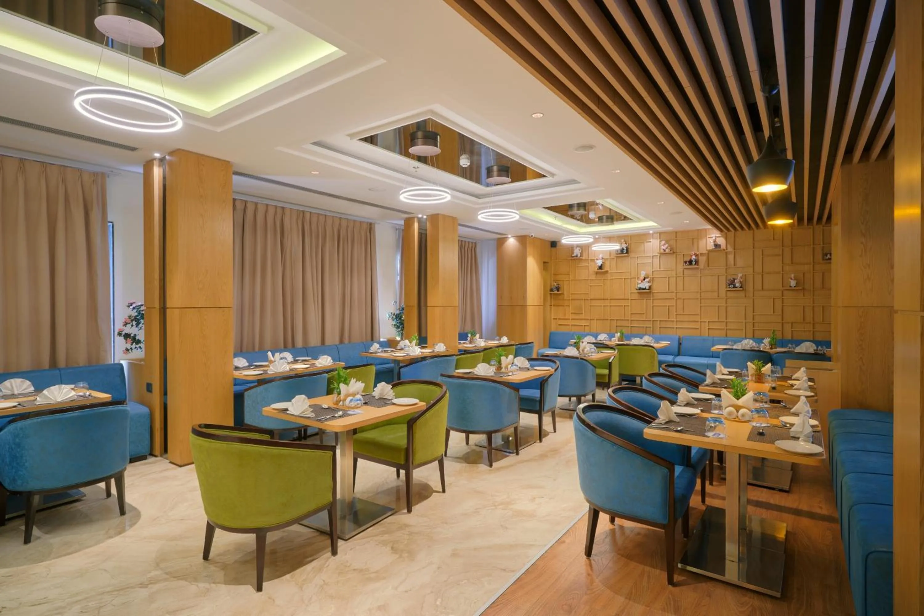 Restaurant/places to eat in SKK Blu Hotel & Spa
