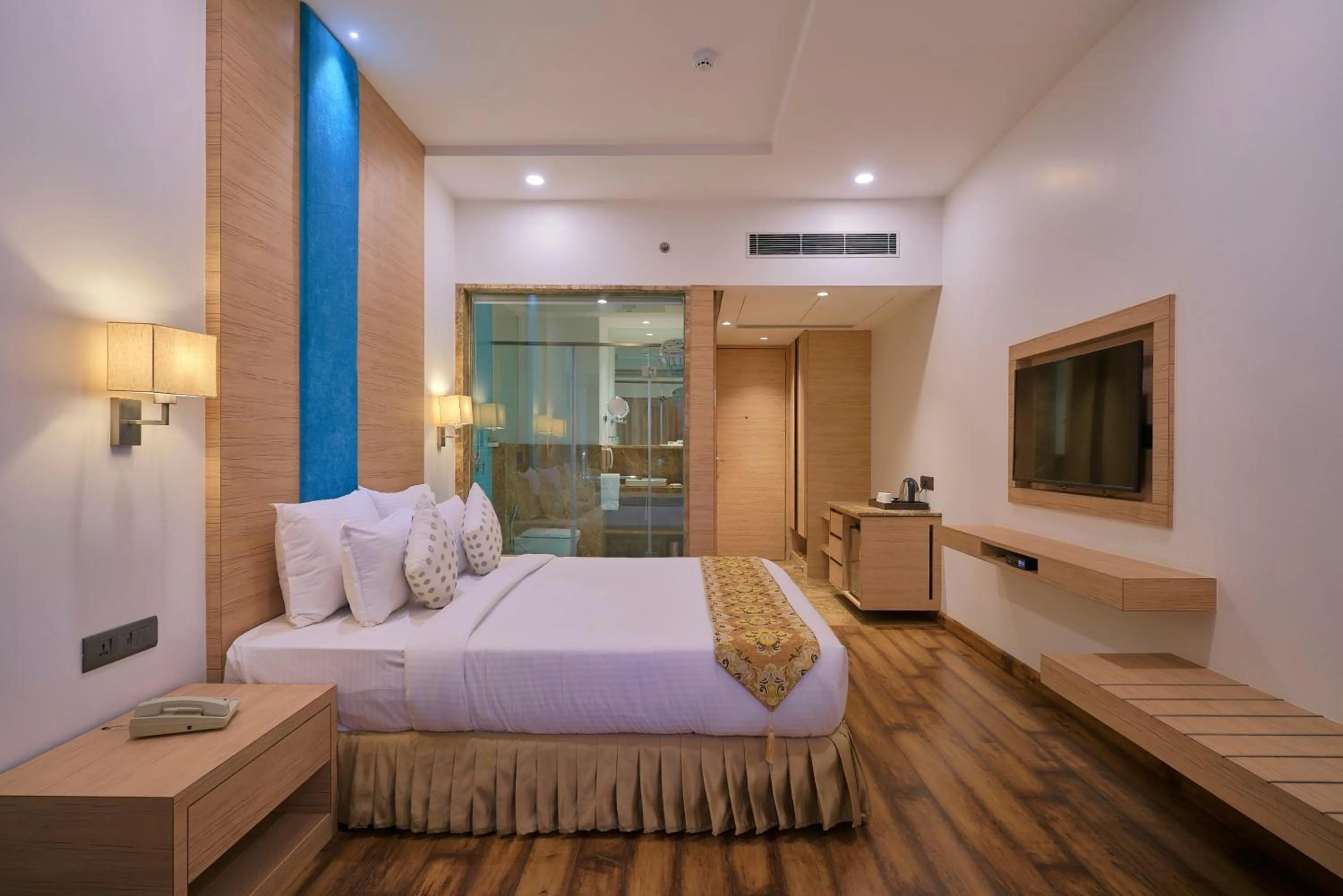 Photo of the whole room, Bed in SKK Blu Hotel & Spa