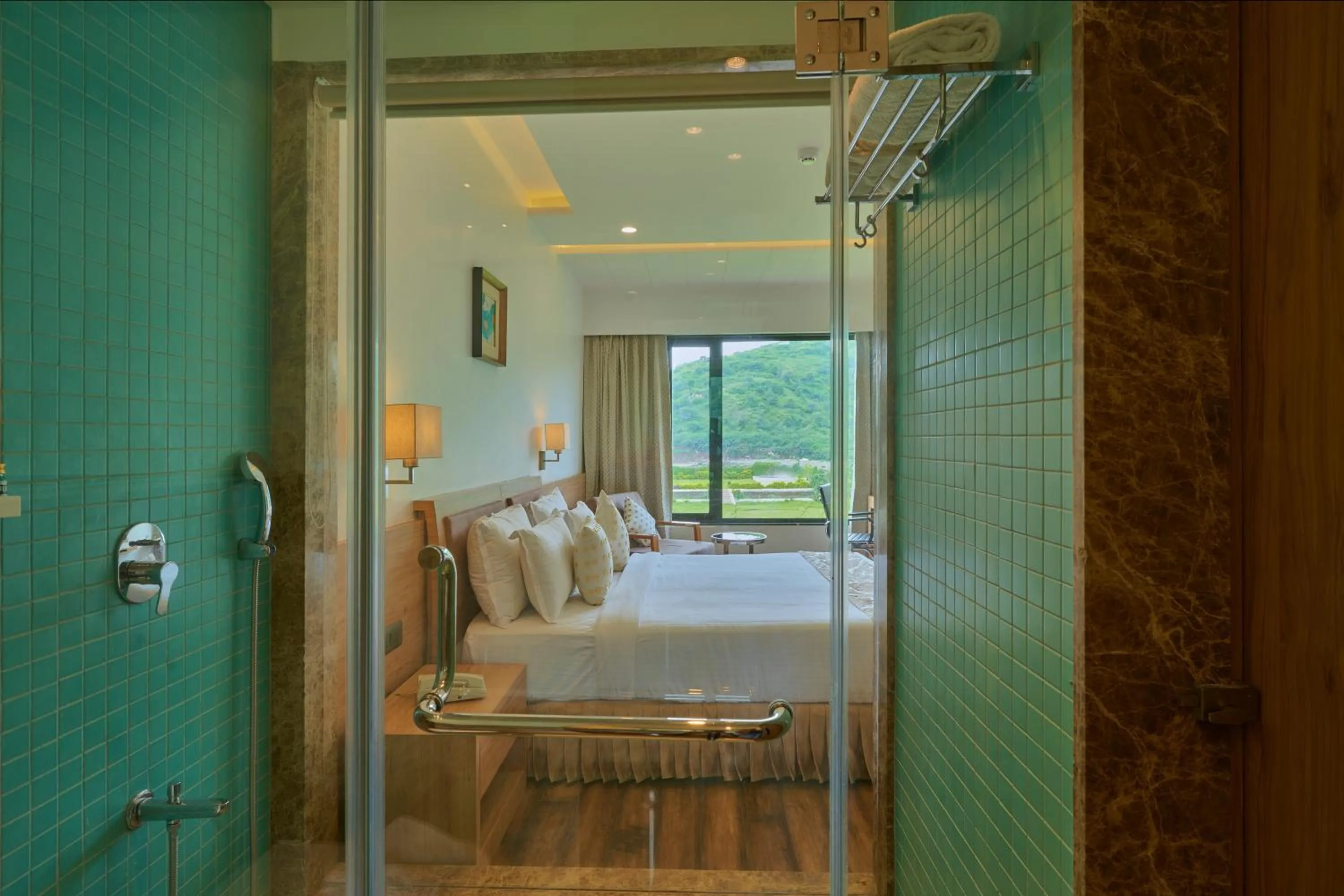 Bathroom, Bed in SKK Blu Hotel & Spa