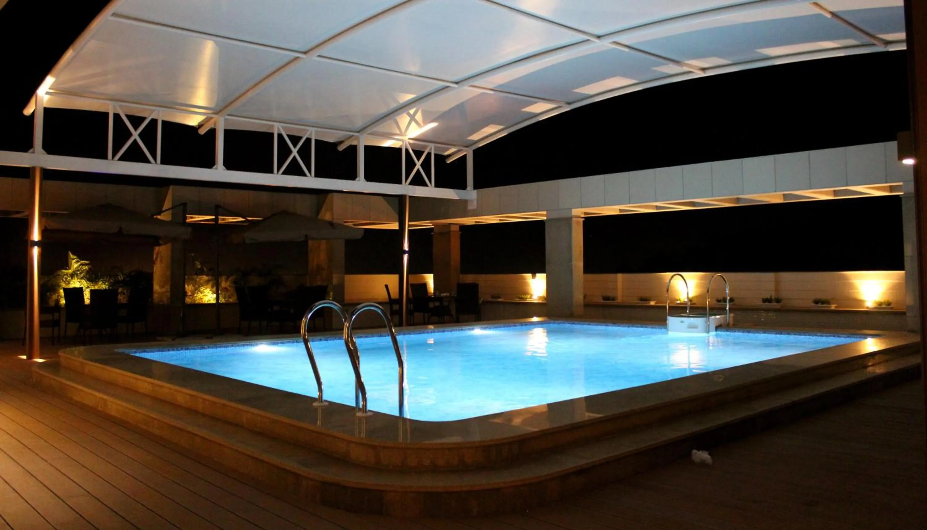 Swimming pool in SKK Blu Hotel & Spa