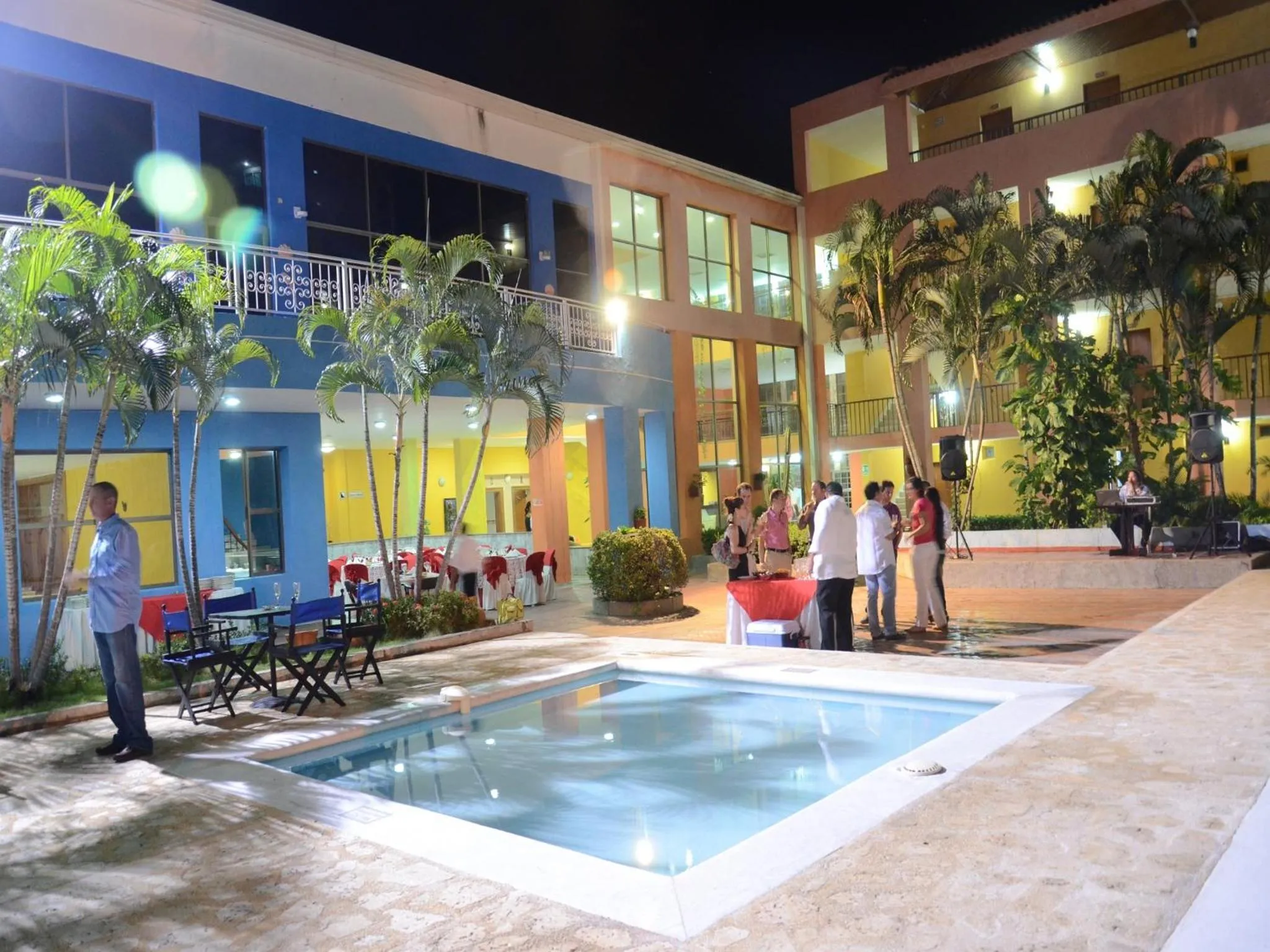 Swimming pool in Hotel Palmarena Plaza Rodadero