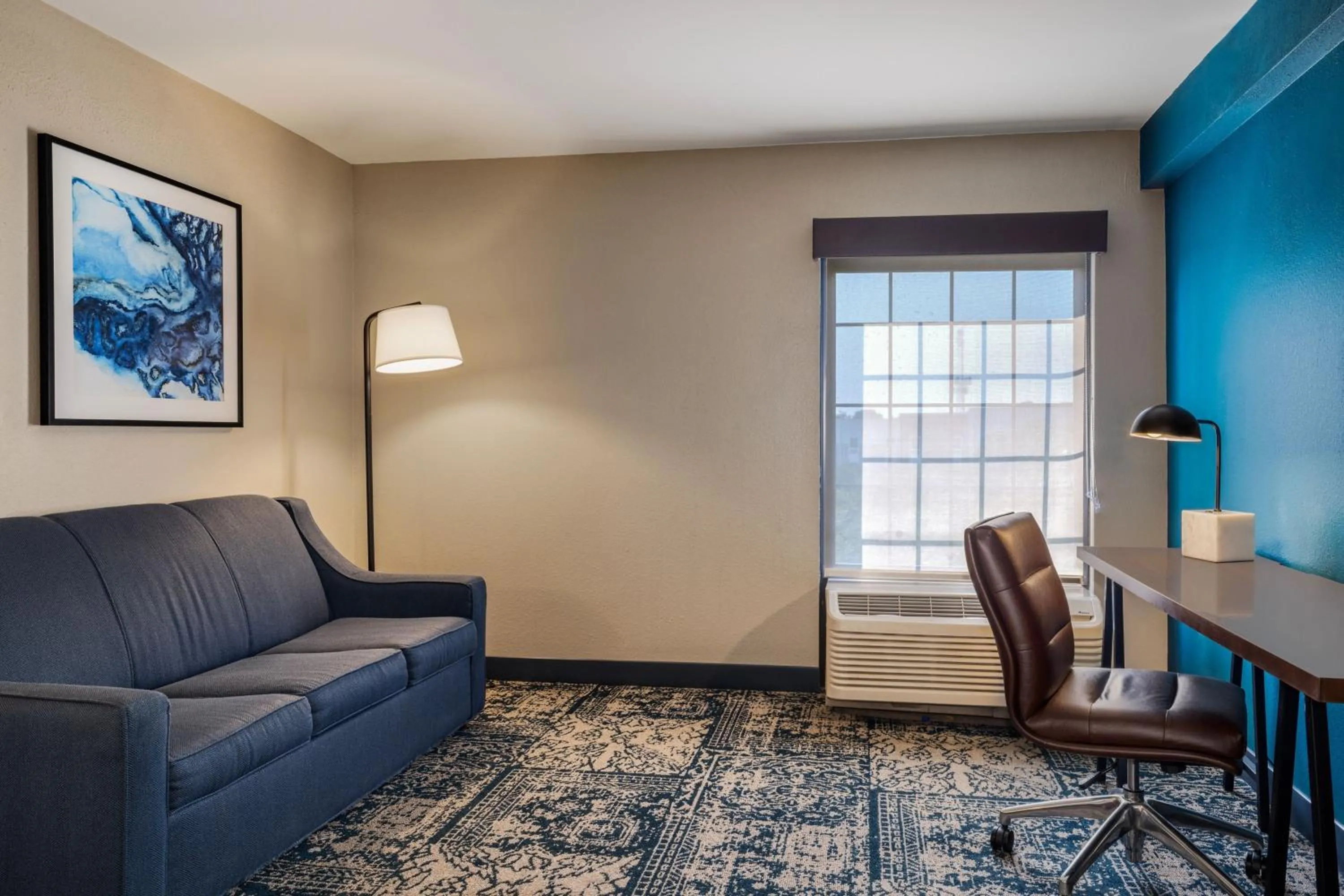 Photo of the whole room in Four Points by Sheraton Greensboro Airport