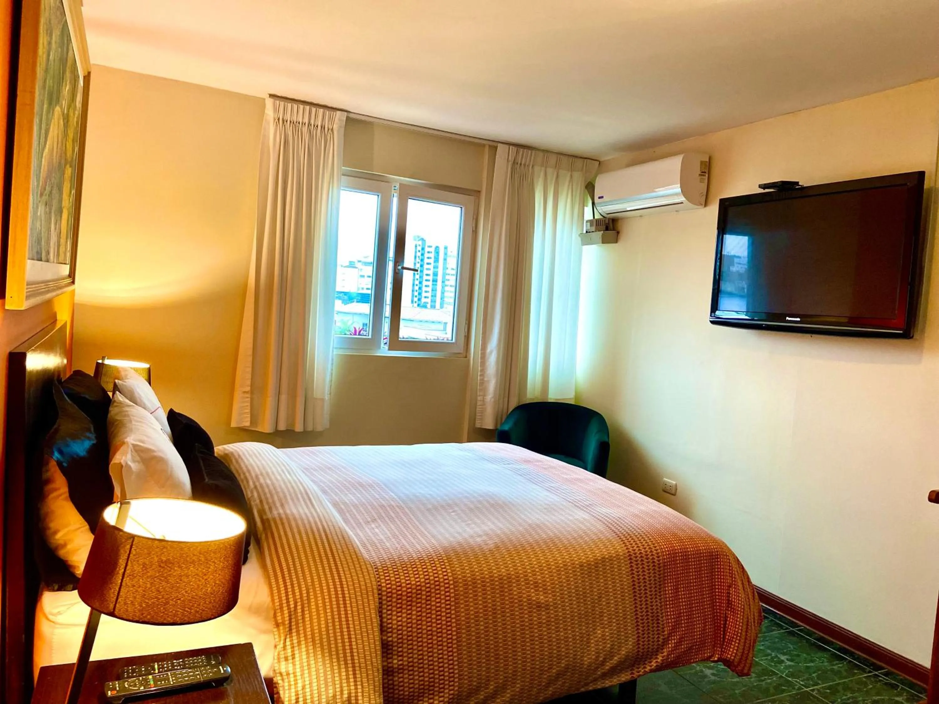 TV and multimedia, Bed in Peru Star Apart-Hotel