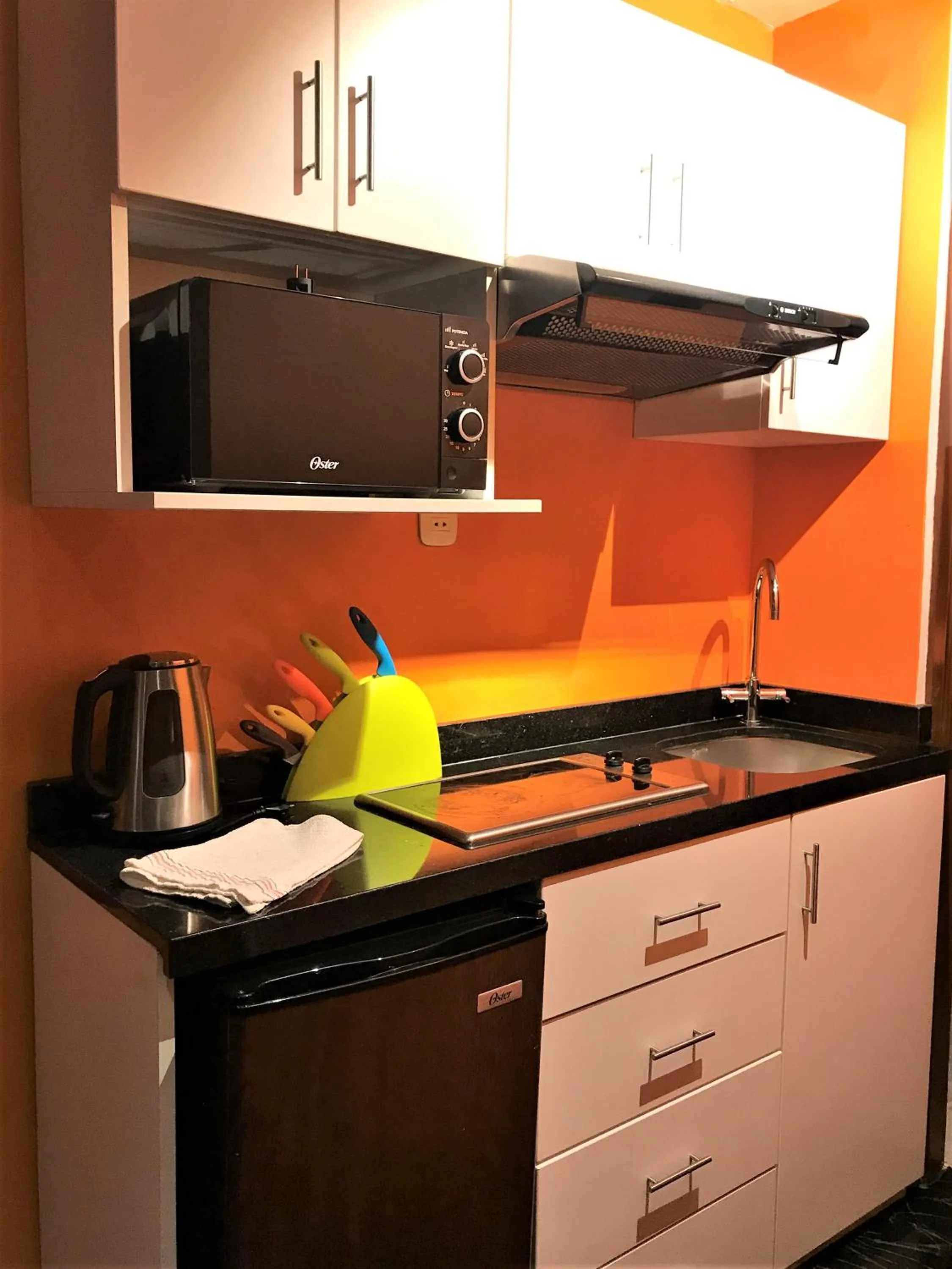 Kitchen or kitchenette in Peru Star Apart-Hotel