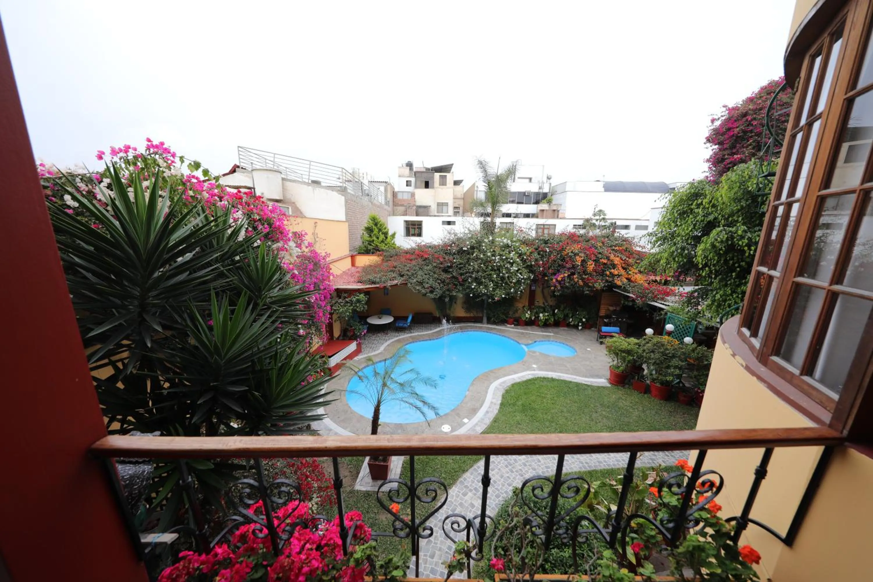 Swimming pool in Peru Star Apart-Hotel