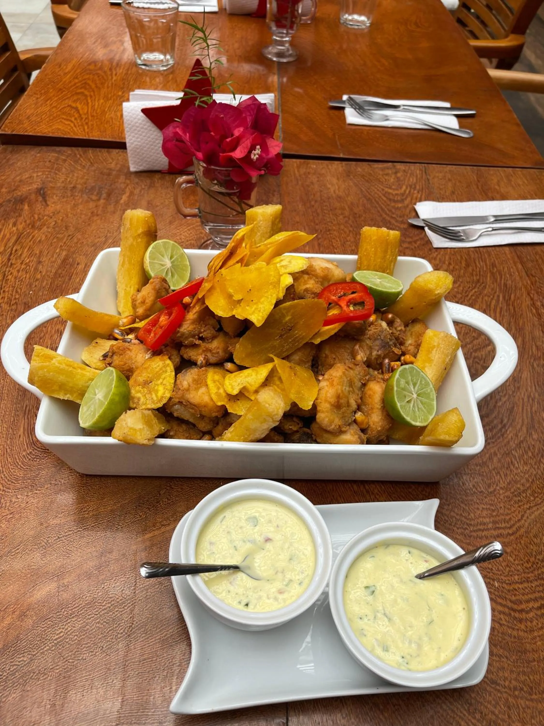 Restaurant/places to eat in Peru Star Apart-Hotel