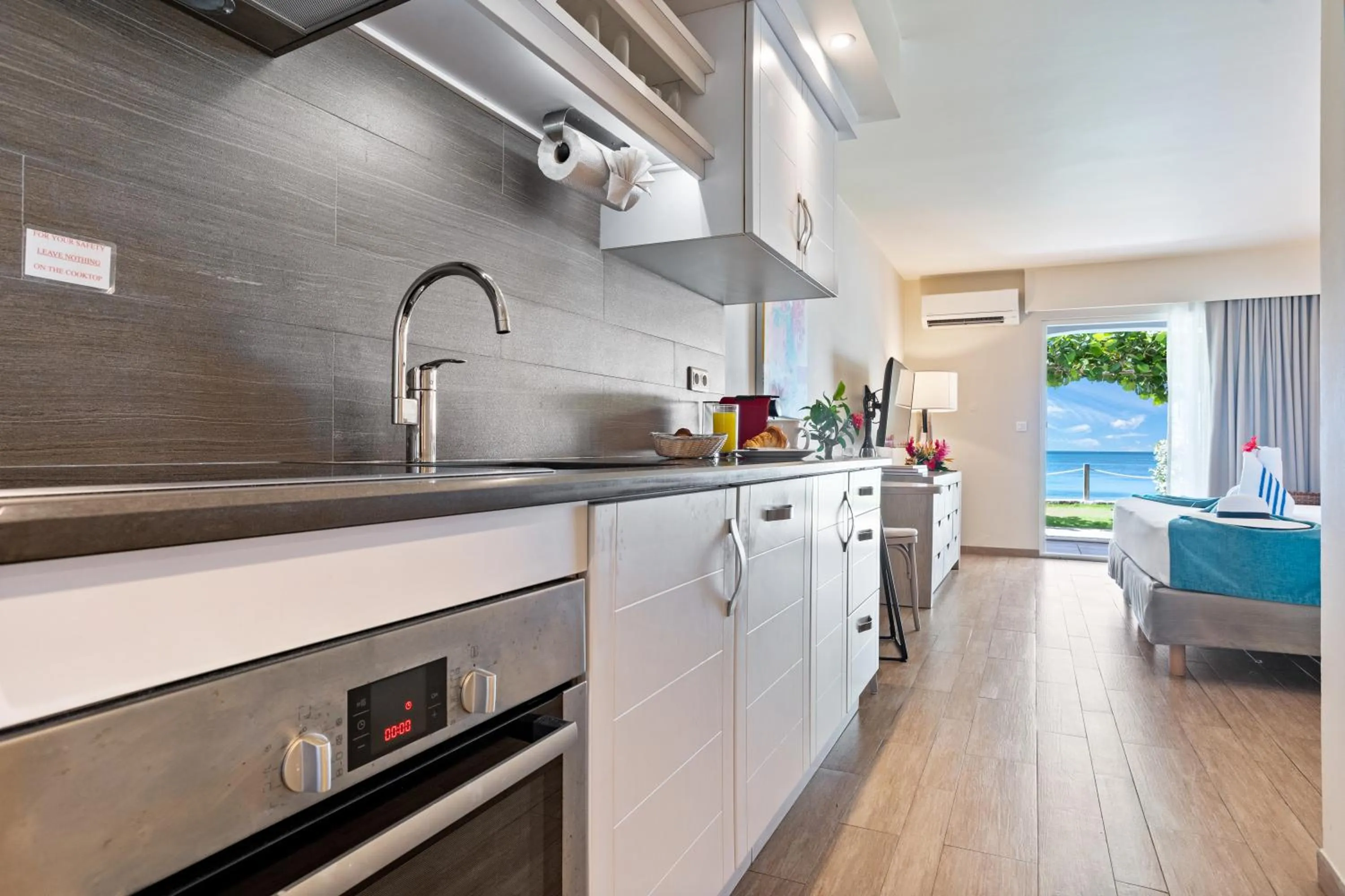 Kitchen or kitchenette in Grand Case Beach Club