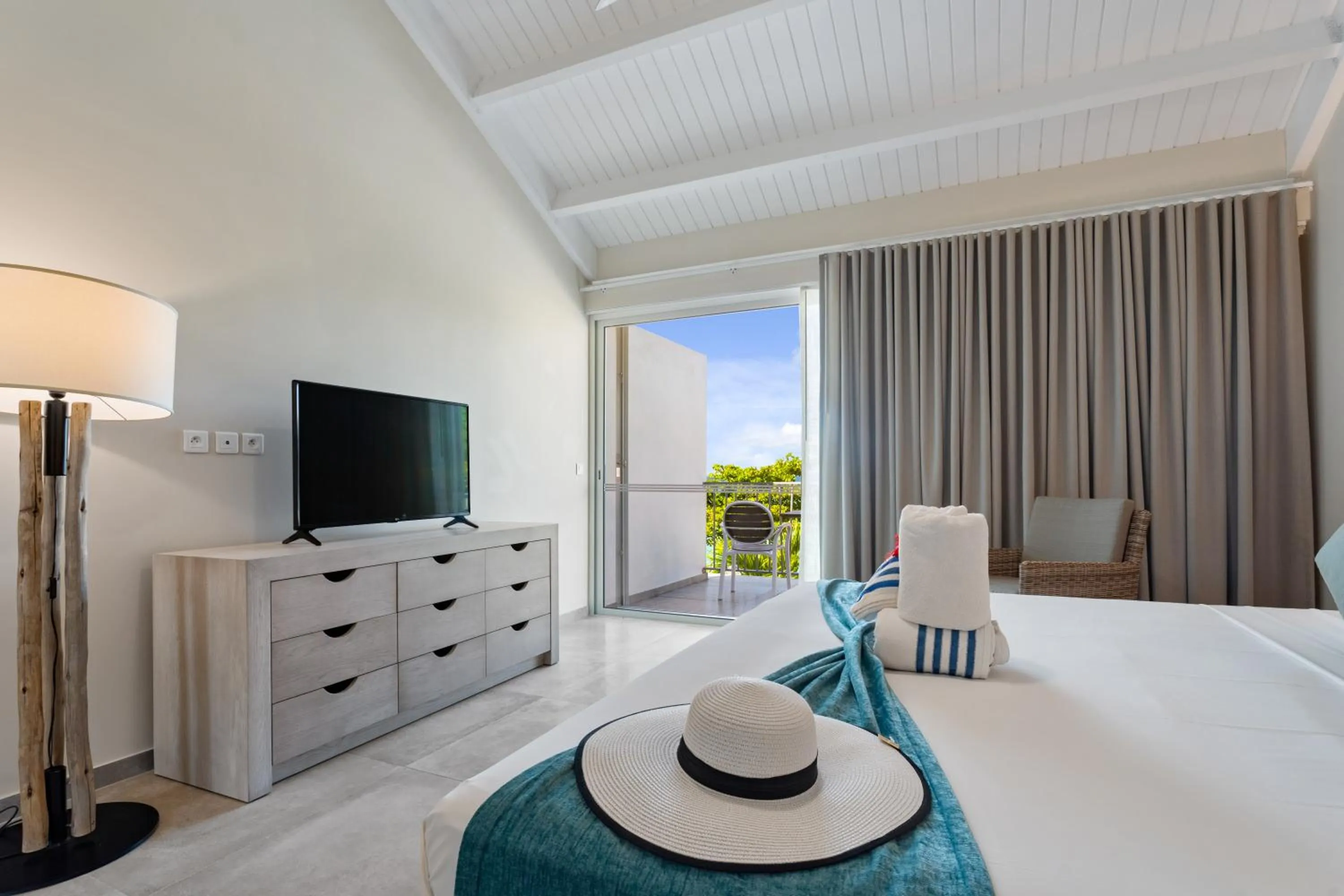 TV and multimedia, Bed in Grand Case Beach Club