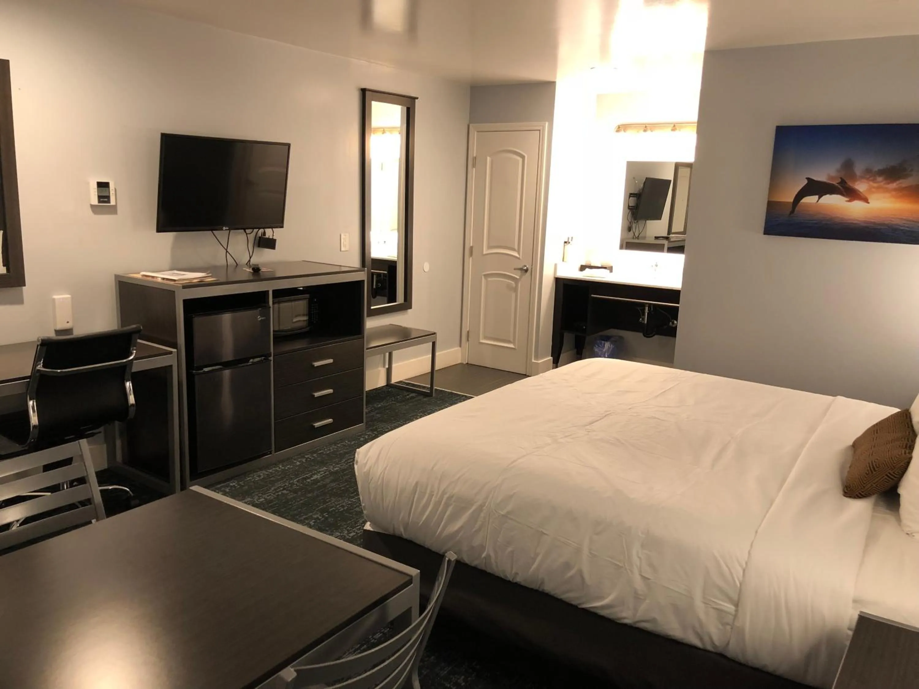 Bedroom, Bed in Pacific Inn Monterey