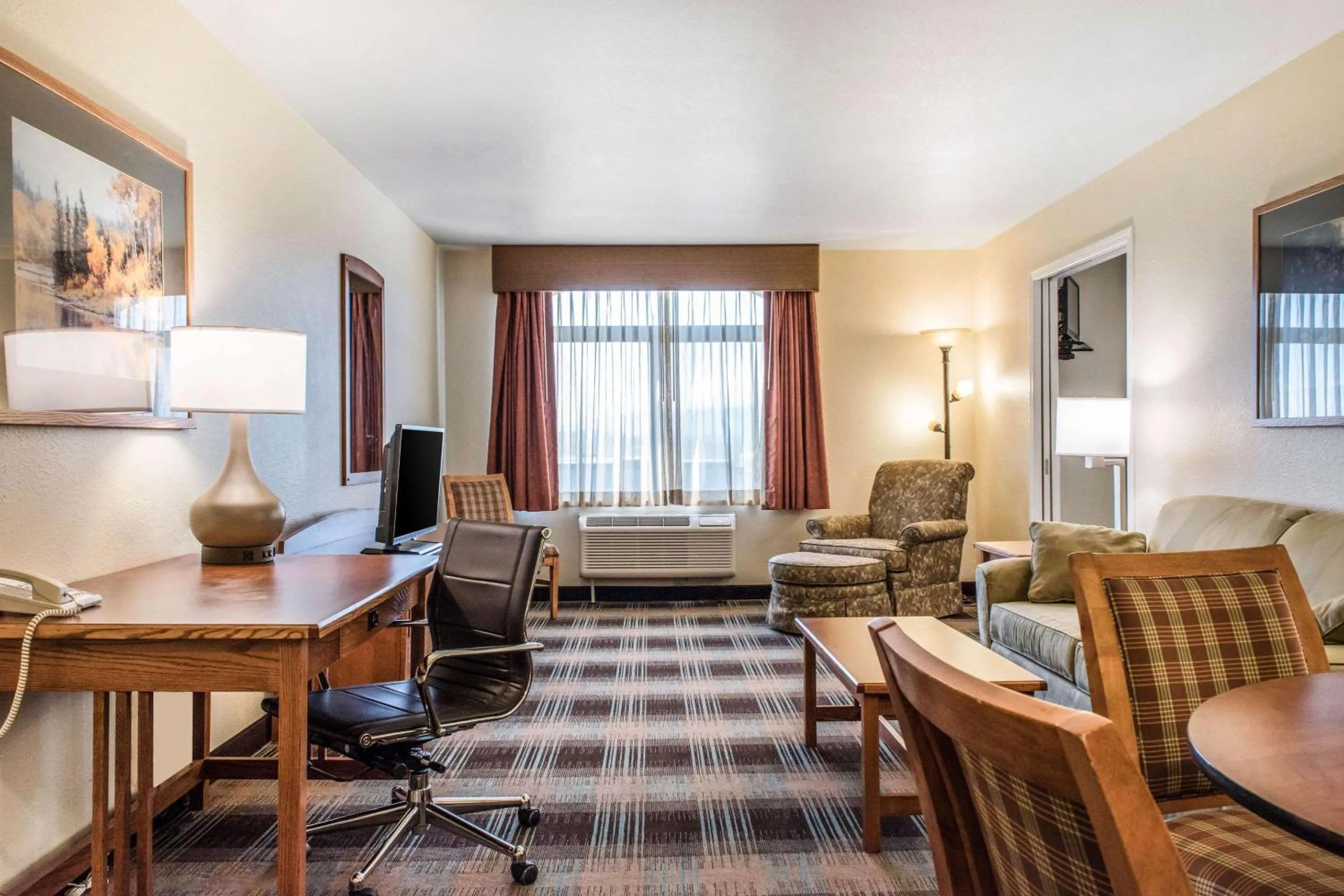 Photo of the whole room in Comfort Inn & Suites Sheridan