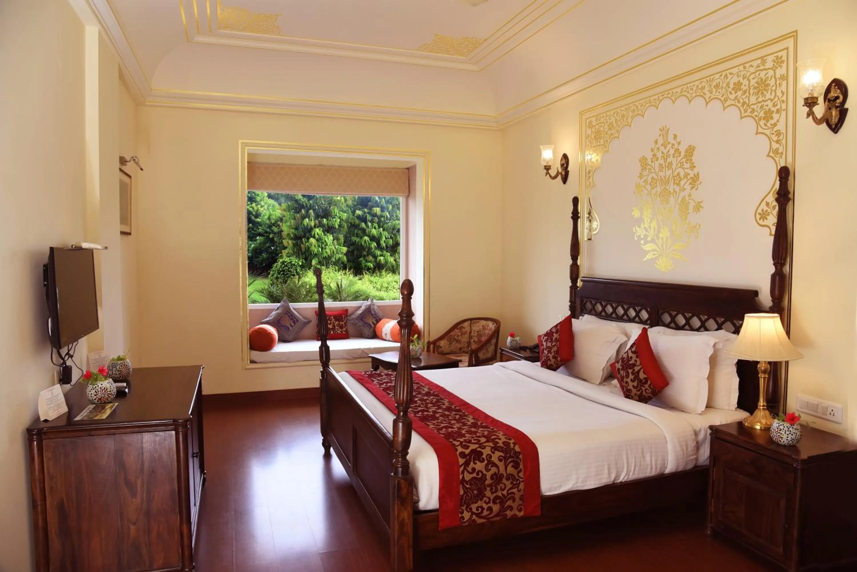 Bed in WelcomHeritage Mount Valley Resort Ranthambore