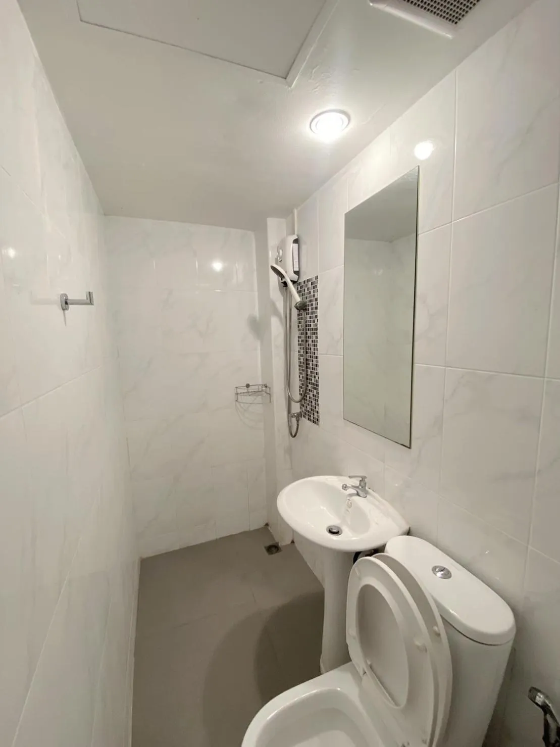 Shower in 101 SEOUL HOSTEL (101 โซล โฮสเทล)