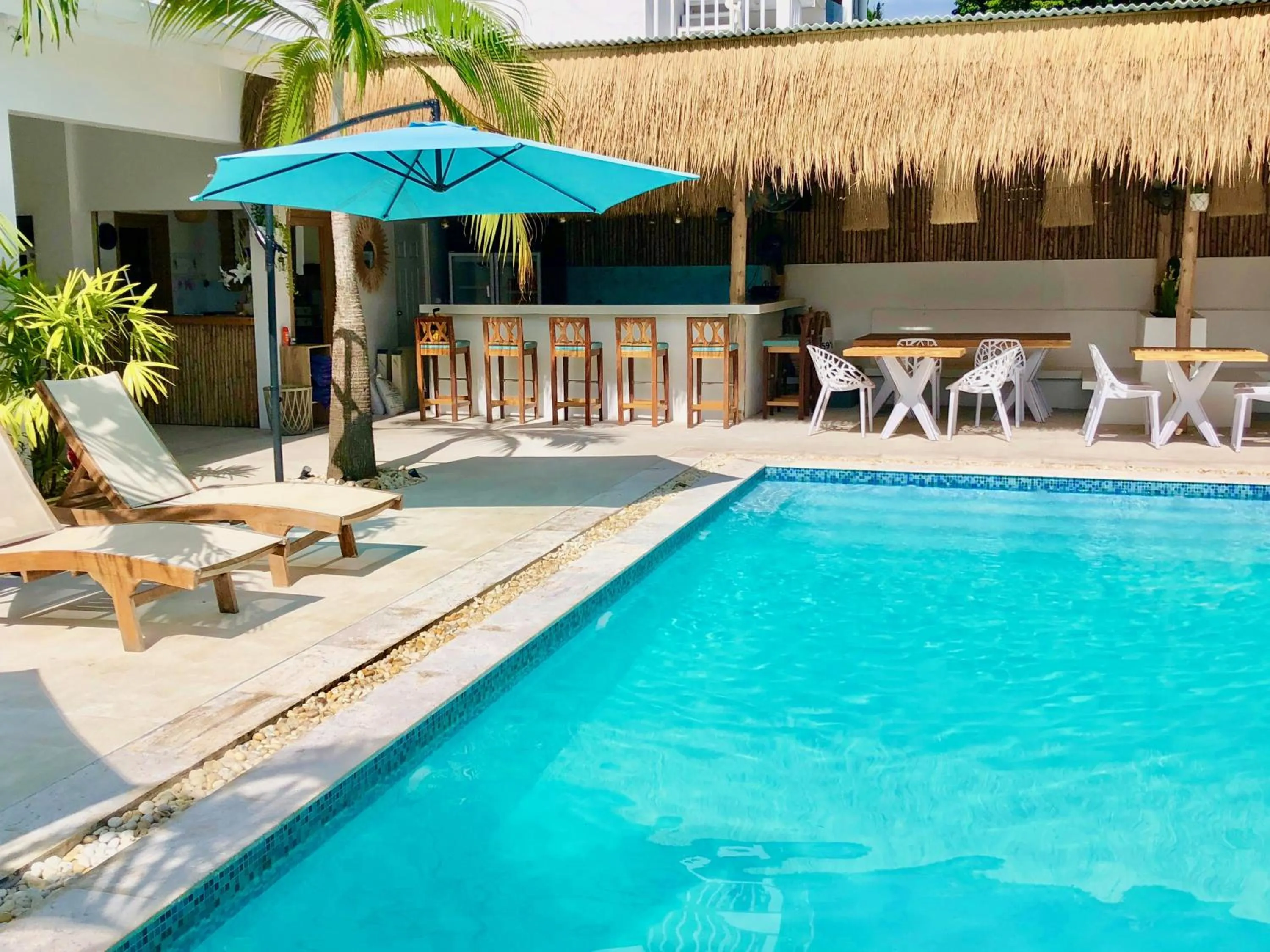 Lounge or bar in So KohKoon Beach Resort