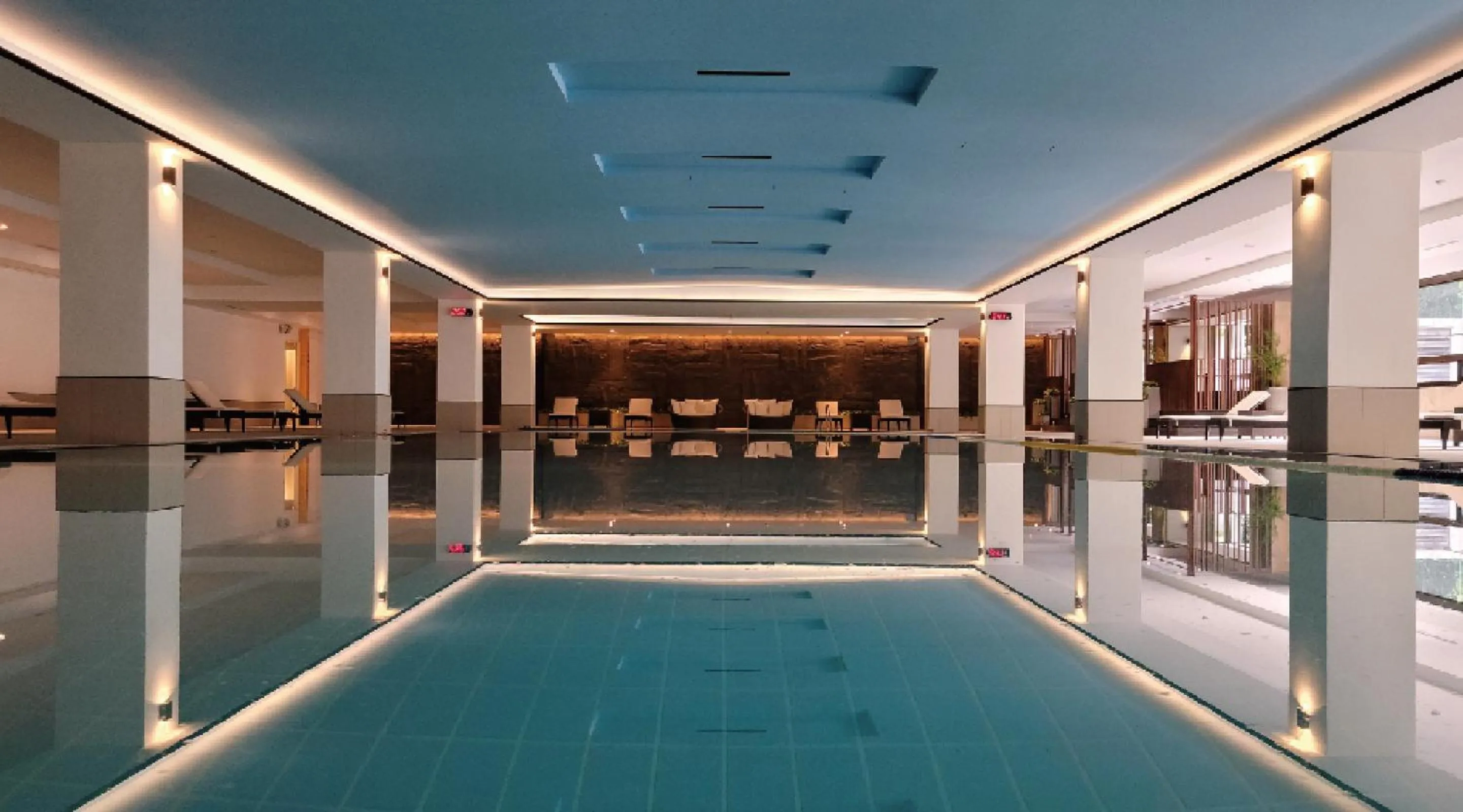 Swimming pool in Silks Place Taroko Hotel