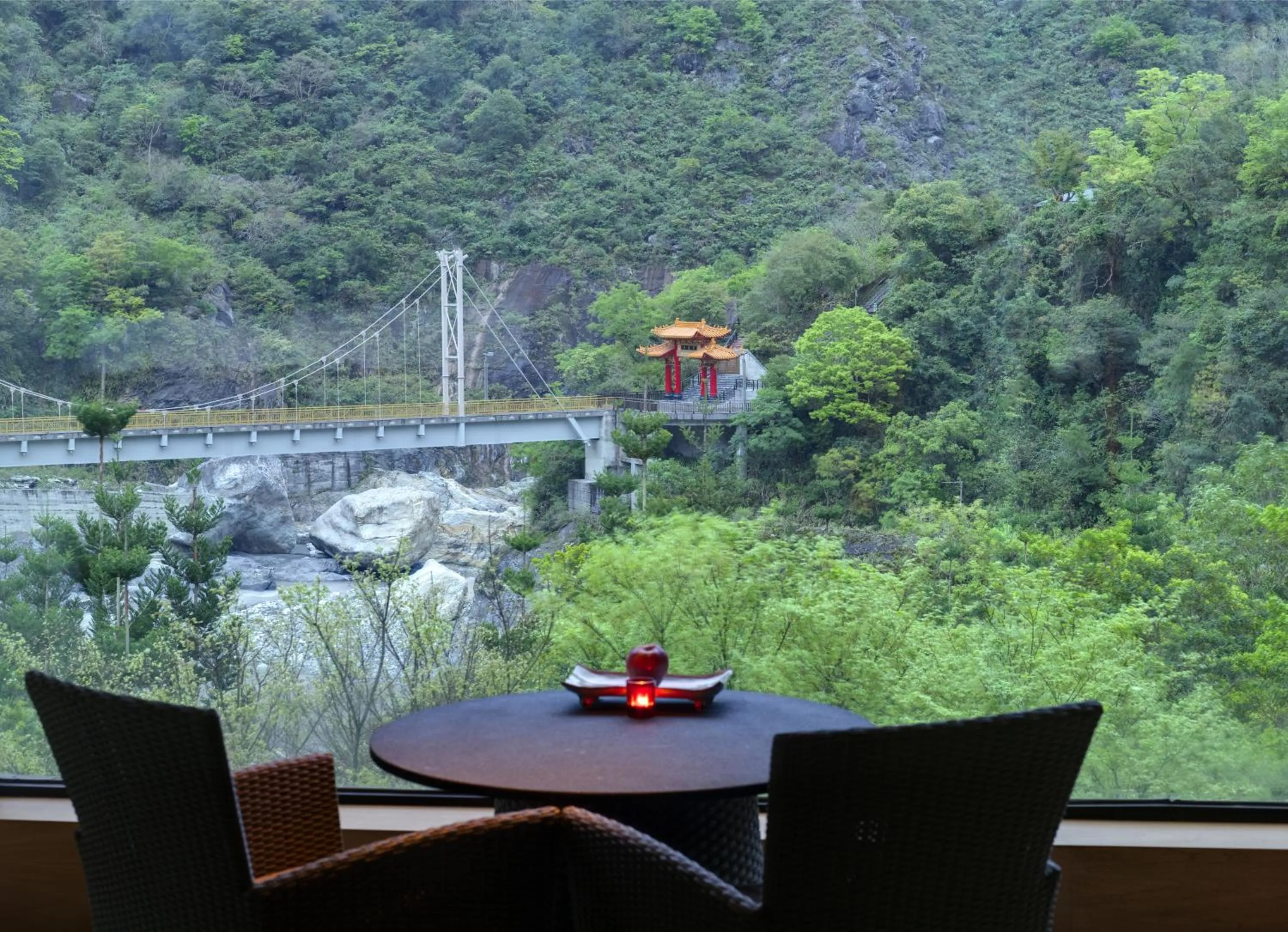 Lounge or bar in Silks Place Taroko Hotel