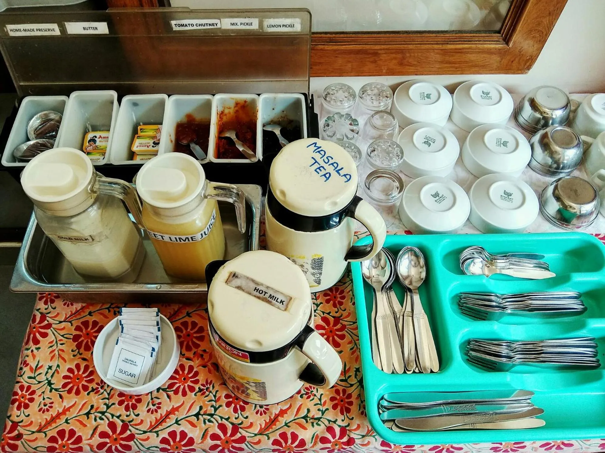 Buffet breakfast in Hotel Jai Niwas