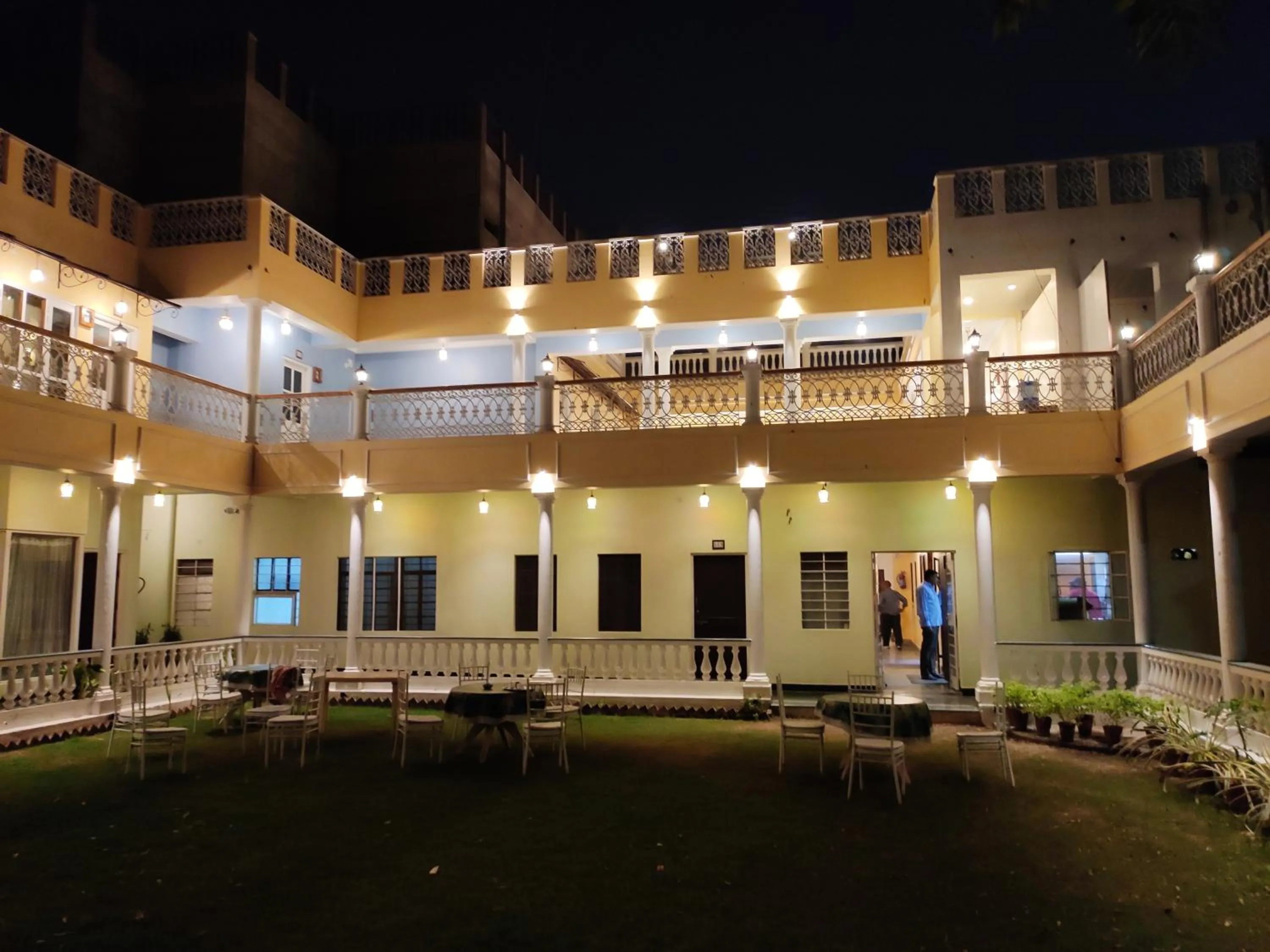 Property building in Hotel Jai Niwas