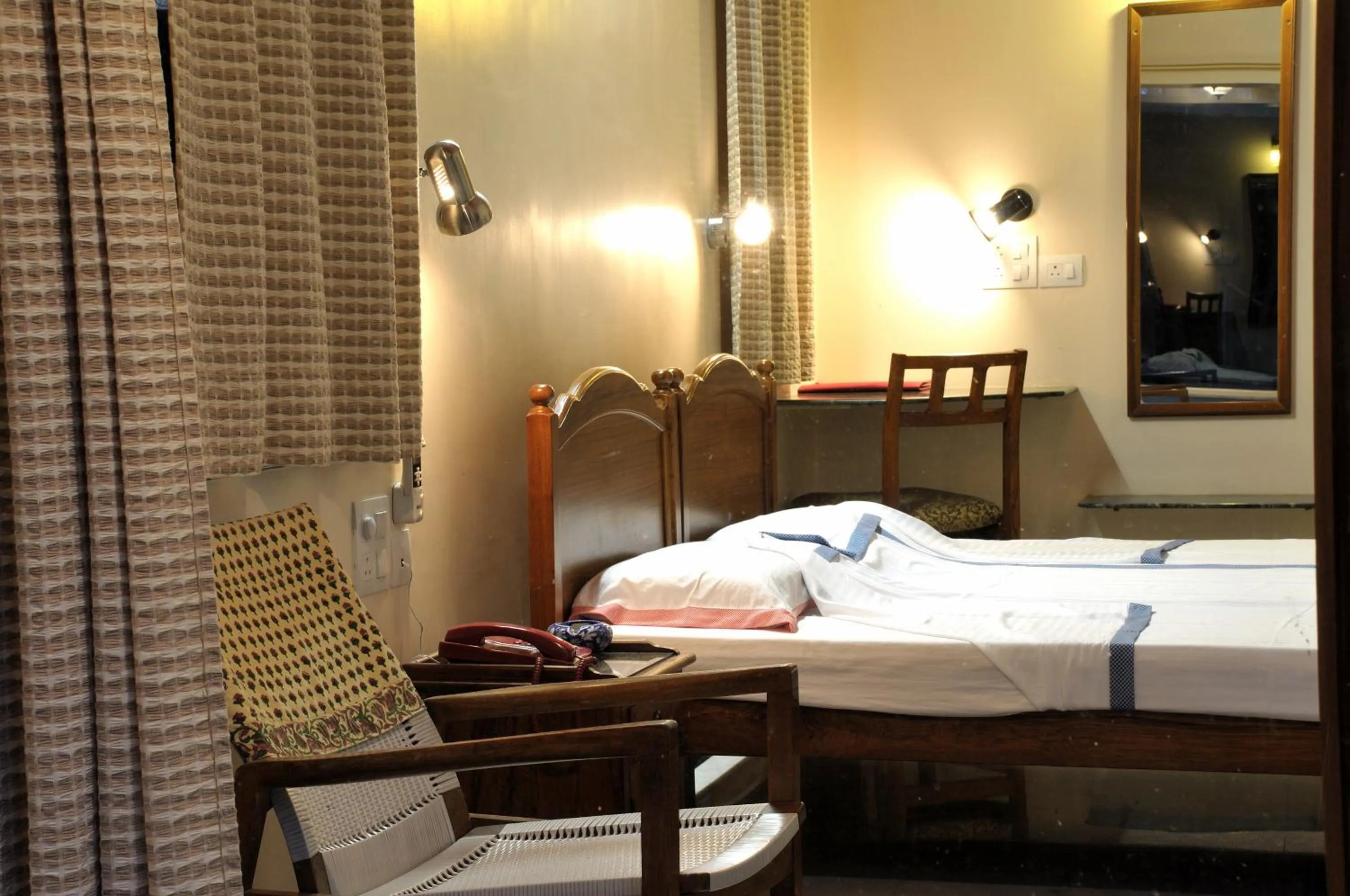 Bedroom, Bed in Hotel Jai Niwas