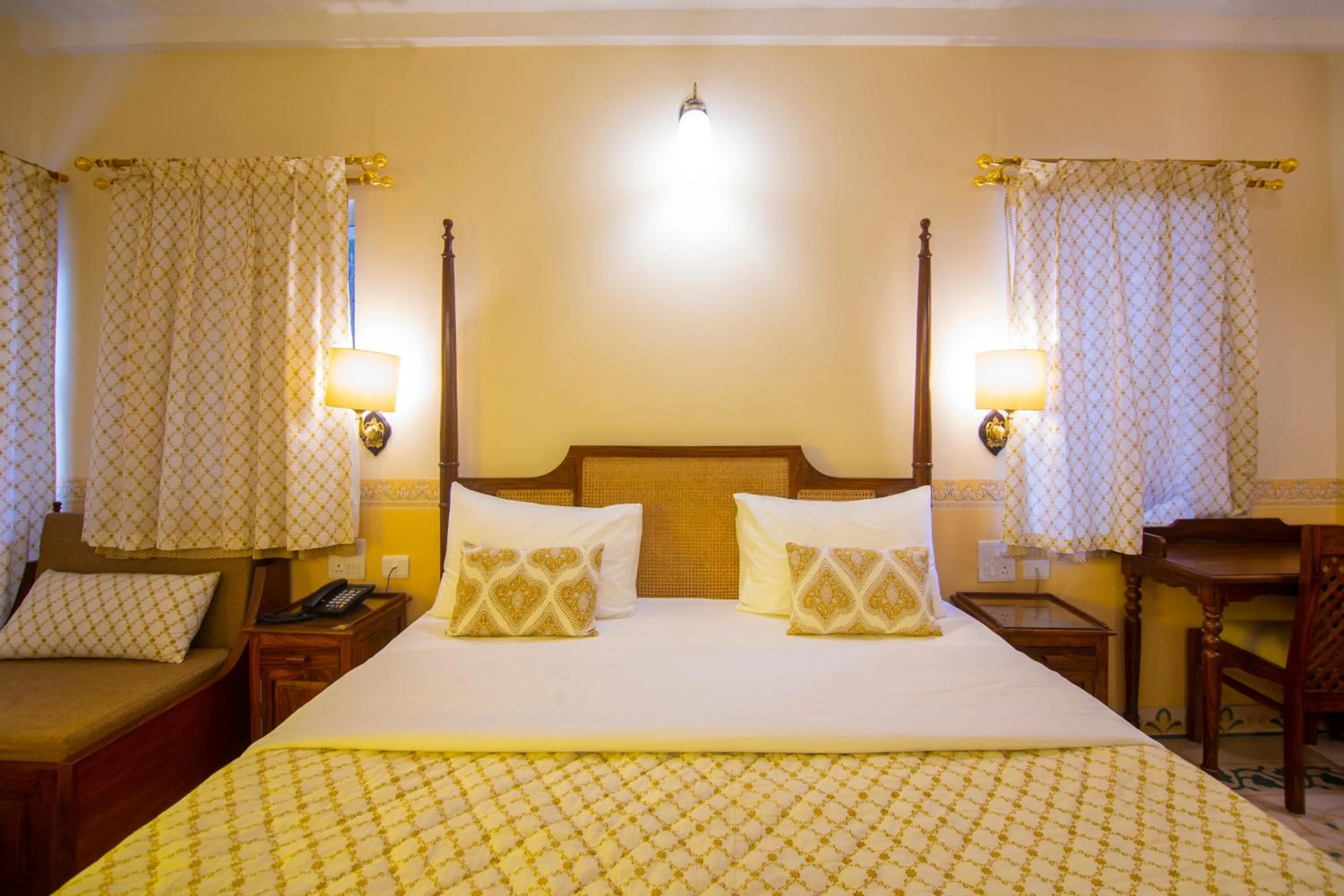 Bedroom, Bed in Hotel Jai Niwas