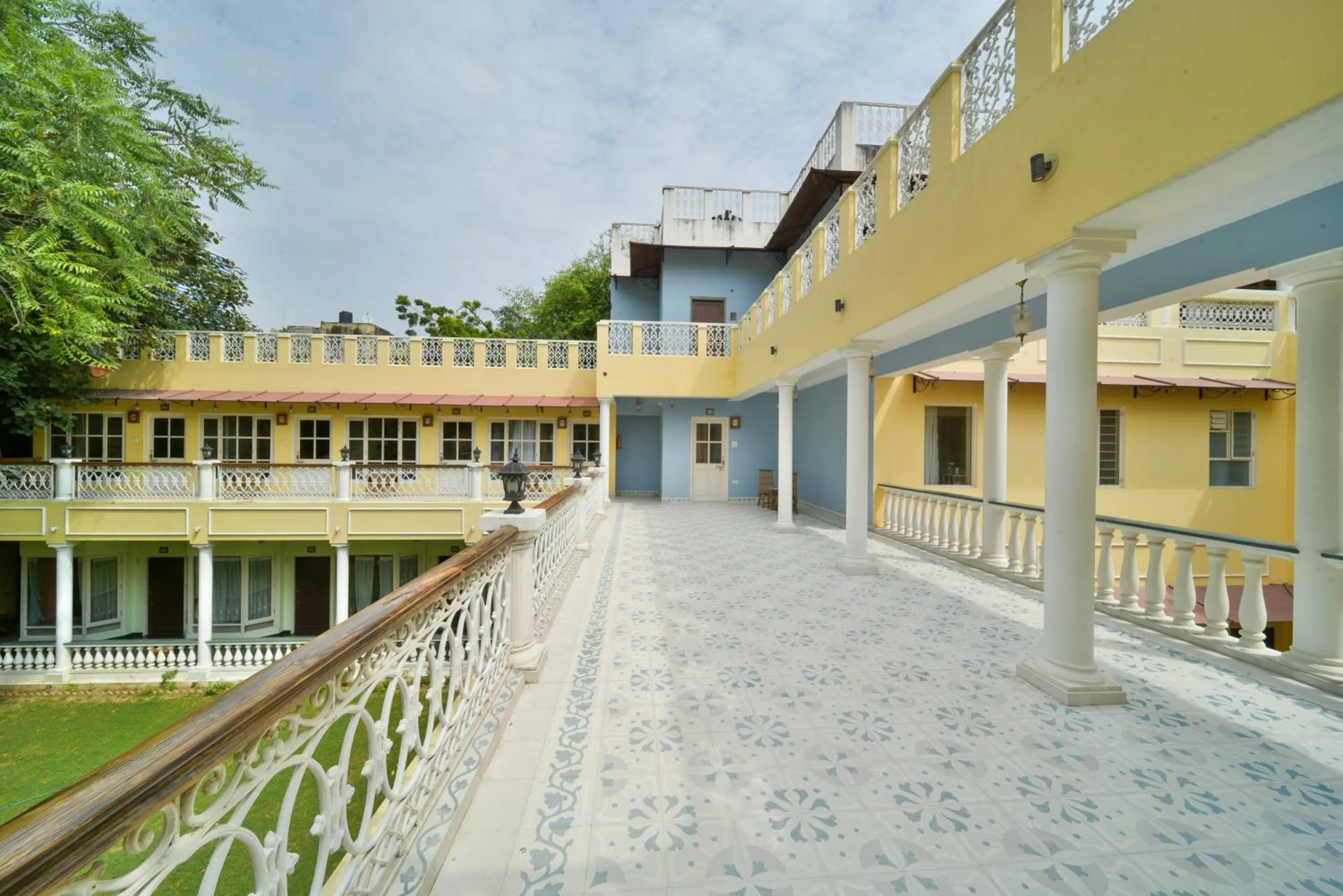 Property building in Hotel Jai Niwas